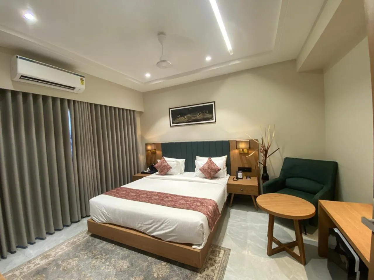 Bed in Hotel Park Royal