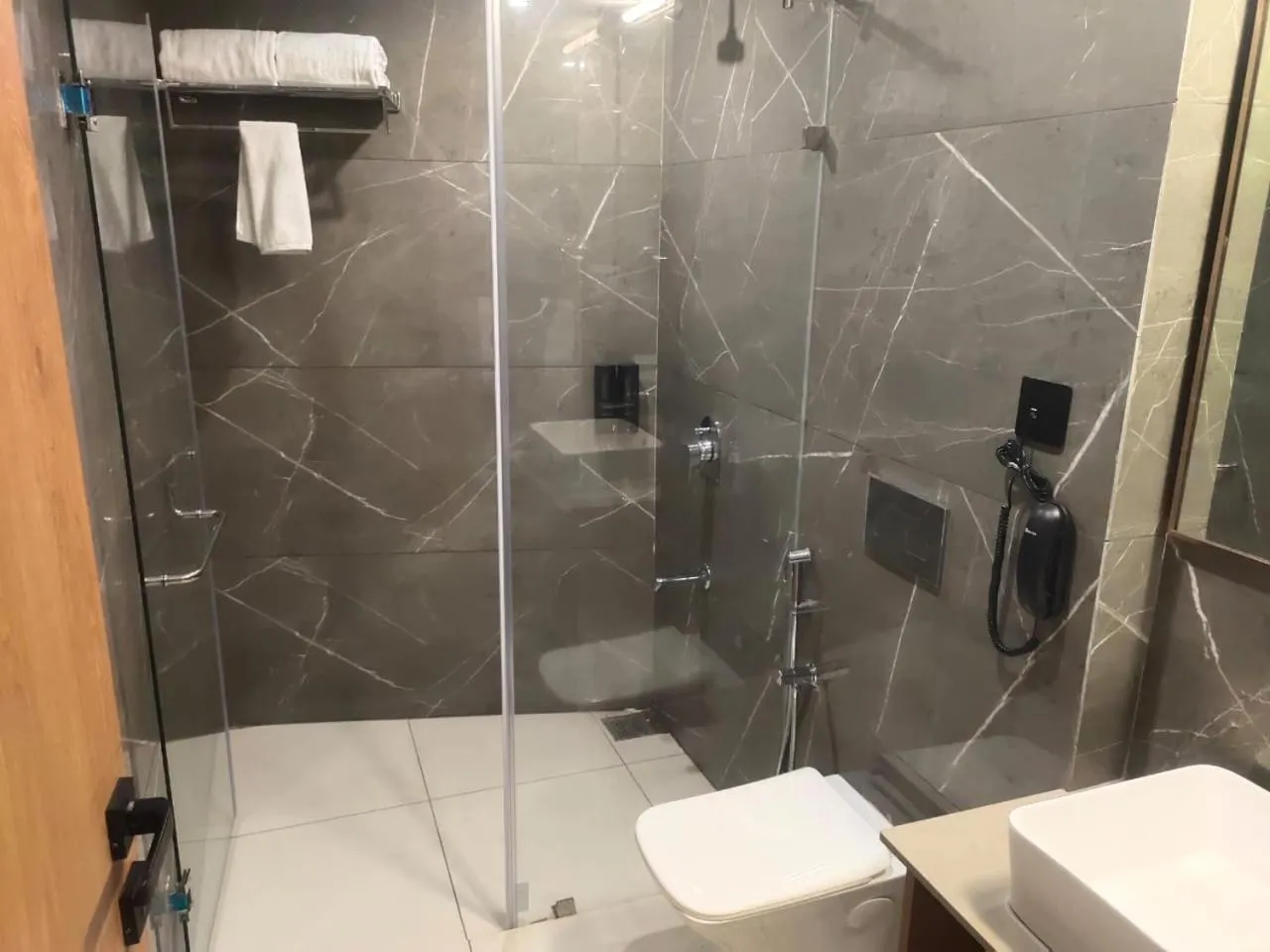 Shower in Hotel Park Royal