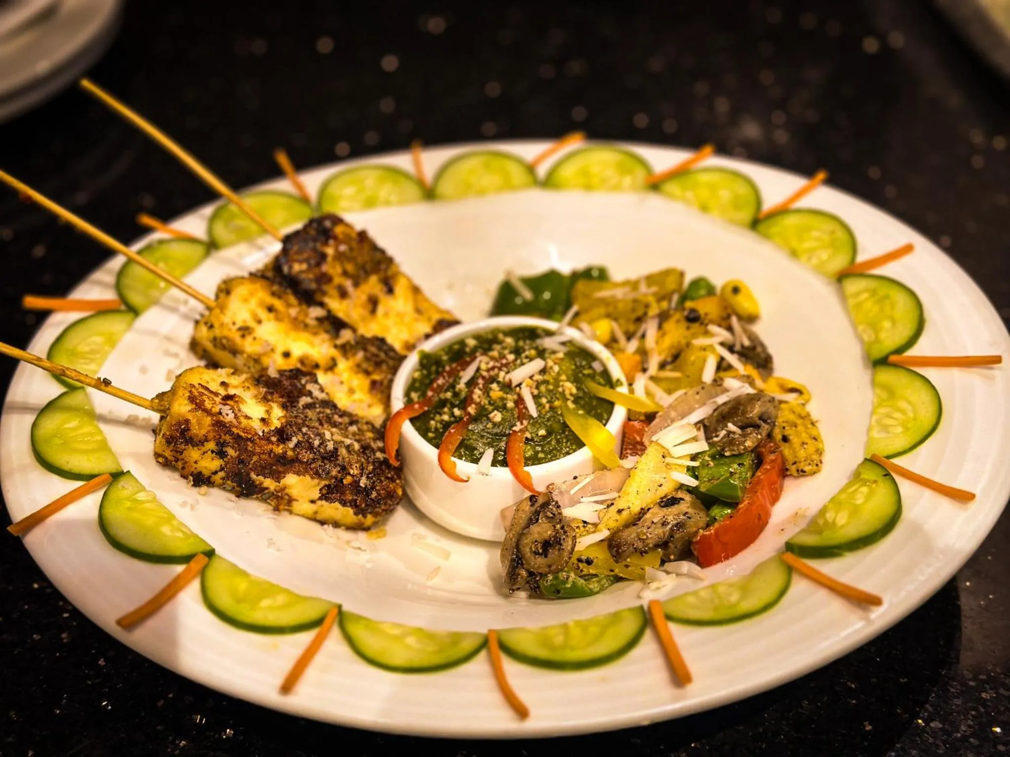 Restaurant/places to eat in Hotel Park Royal