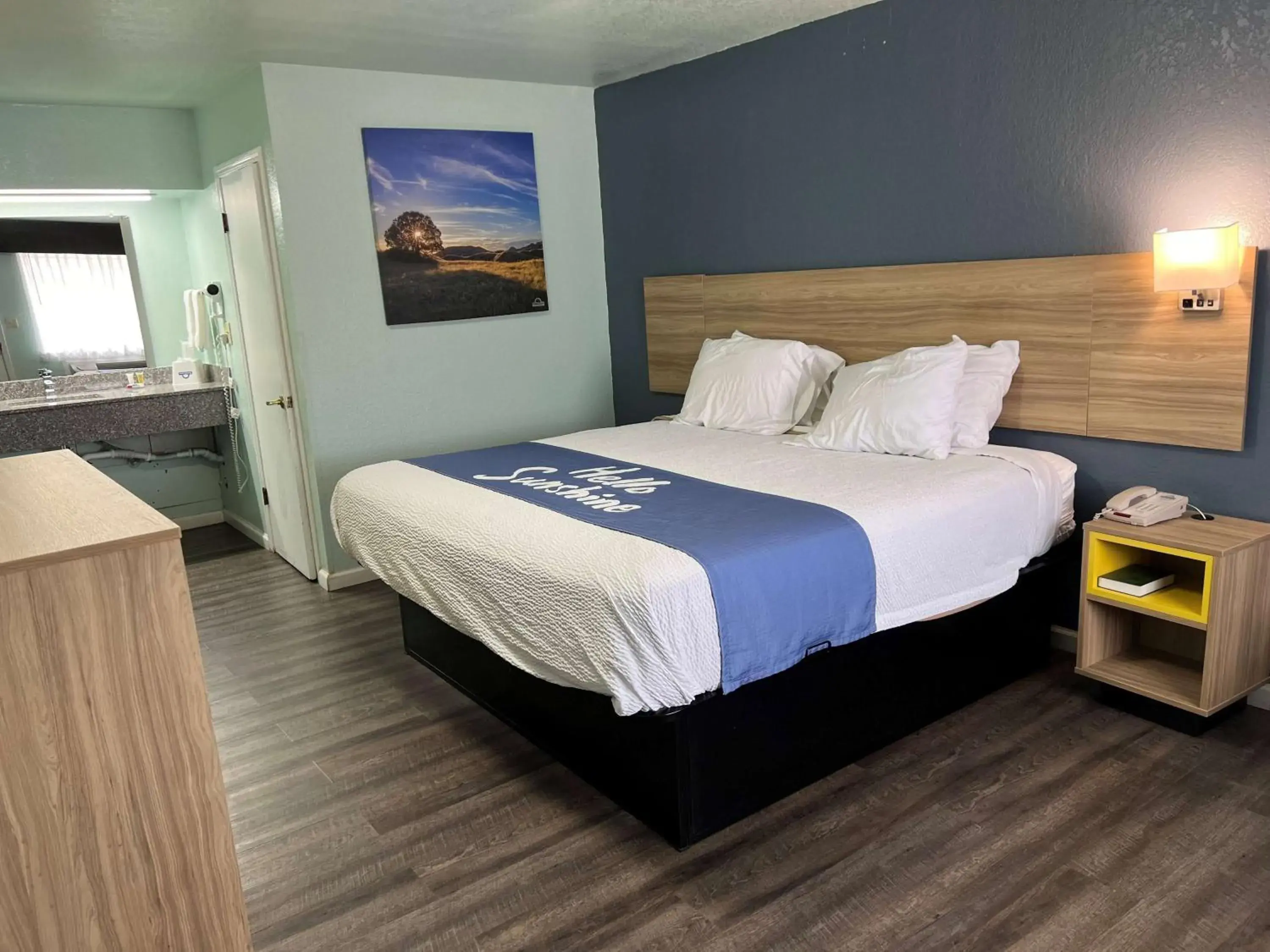 Bed in Days Inn by Wyndham Pratt Bed in Days Inn by Wyndham Pratt