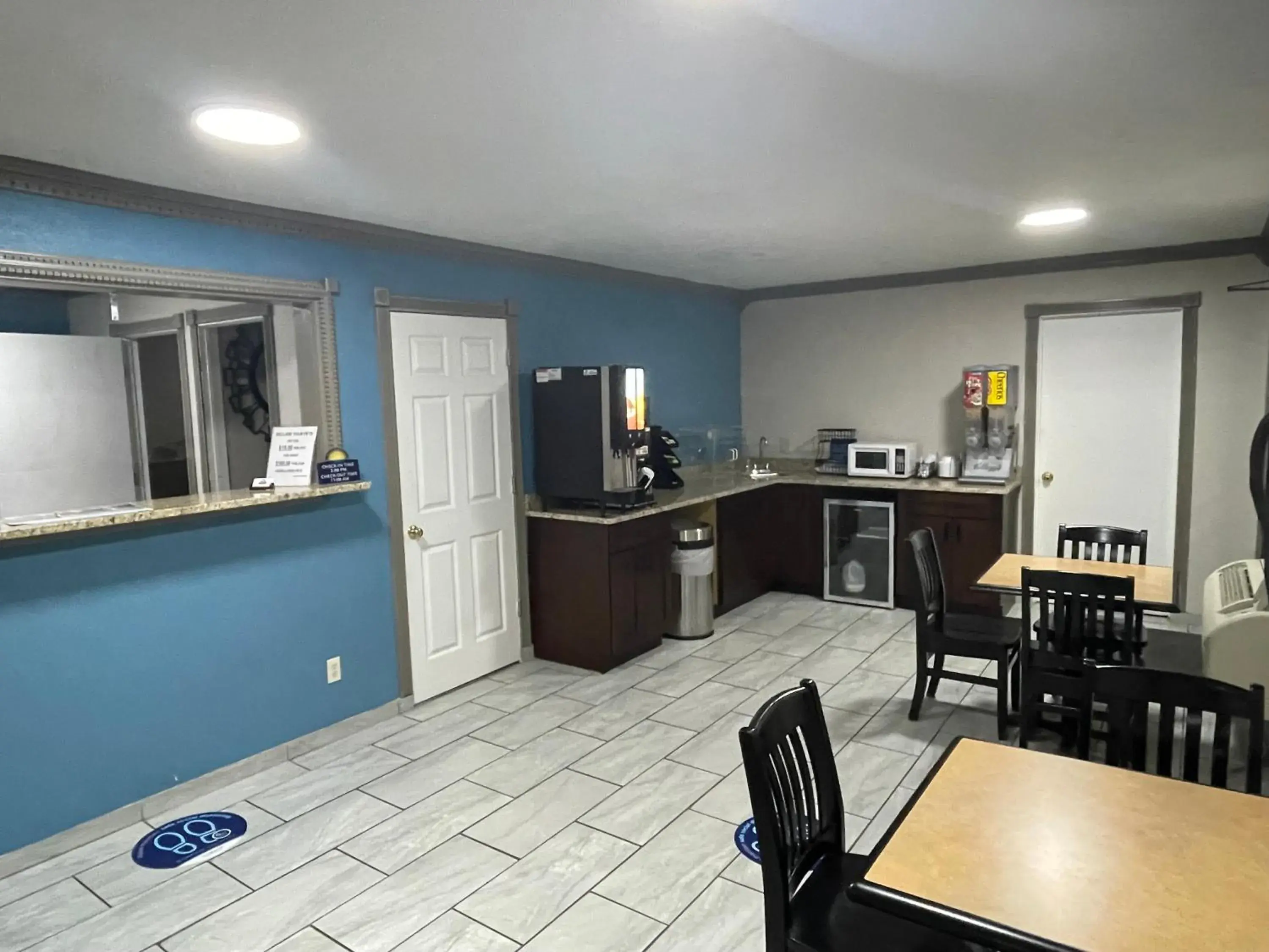 Days Inn by Wyndham Pratt Days Inn by Wyndham Pratt