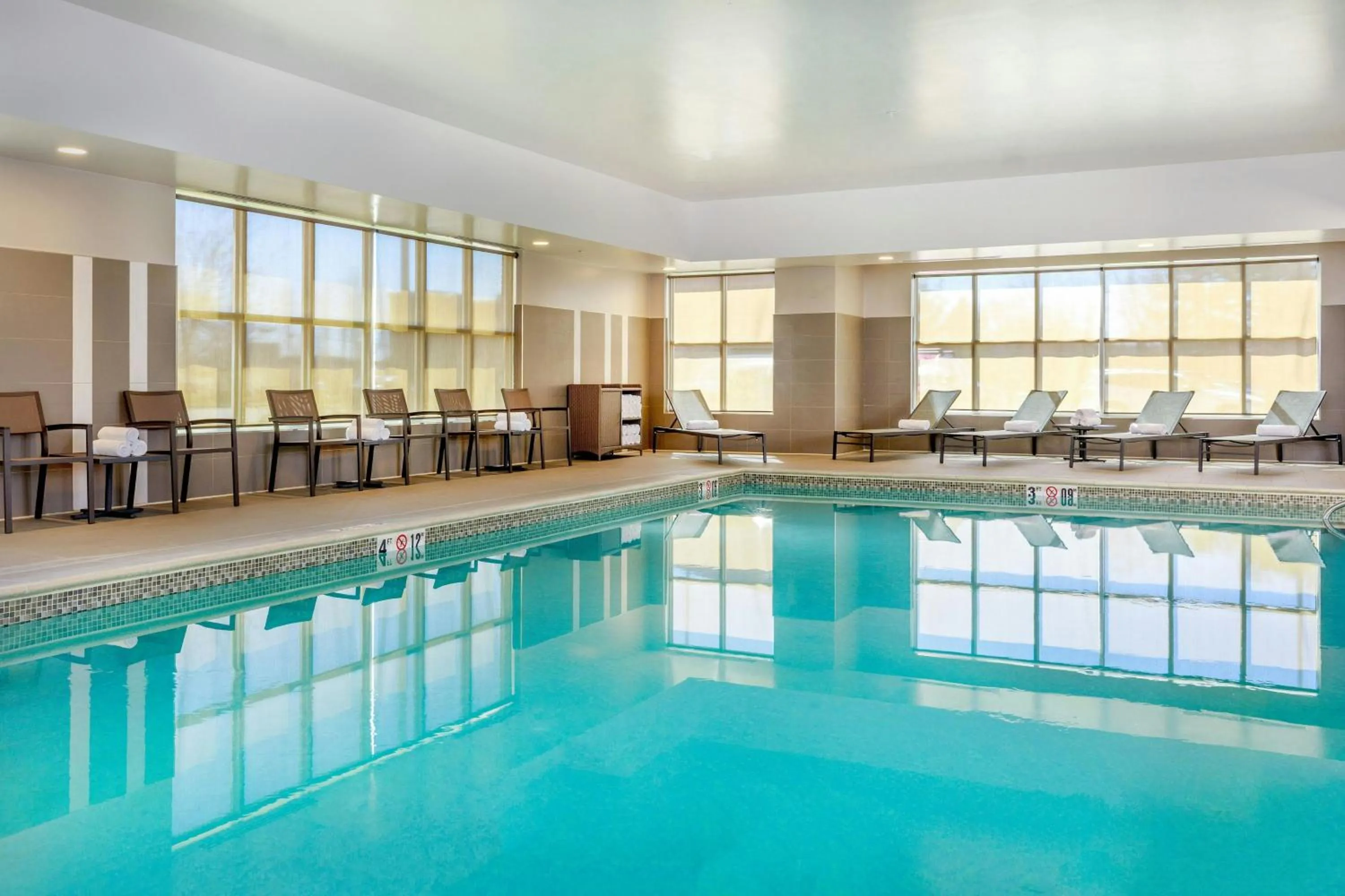 Swimming pool in Residence Inn by Marriott Nashua