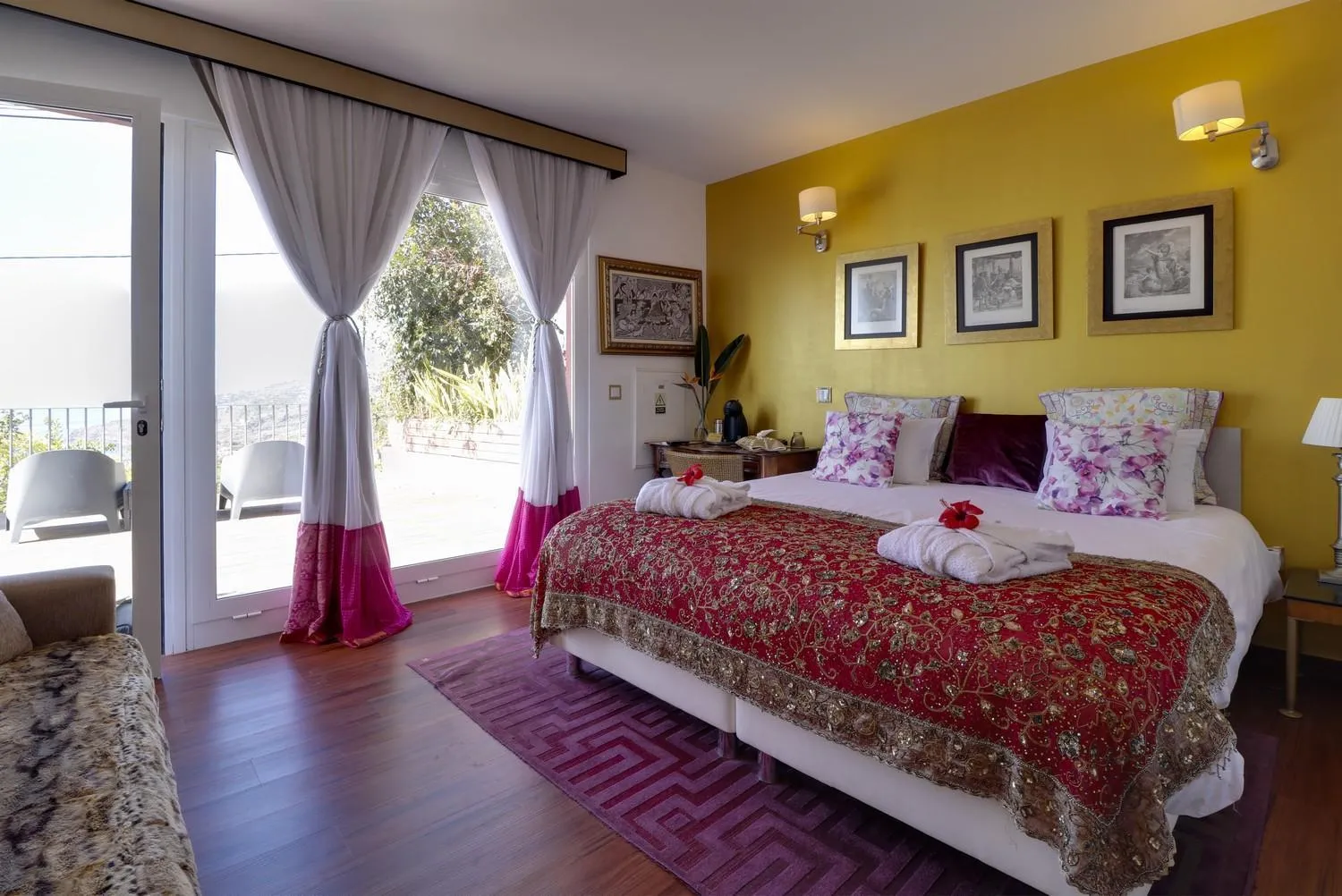 Deluxe Double or Twin Room in Dazkarizeh73