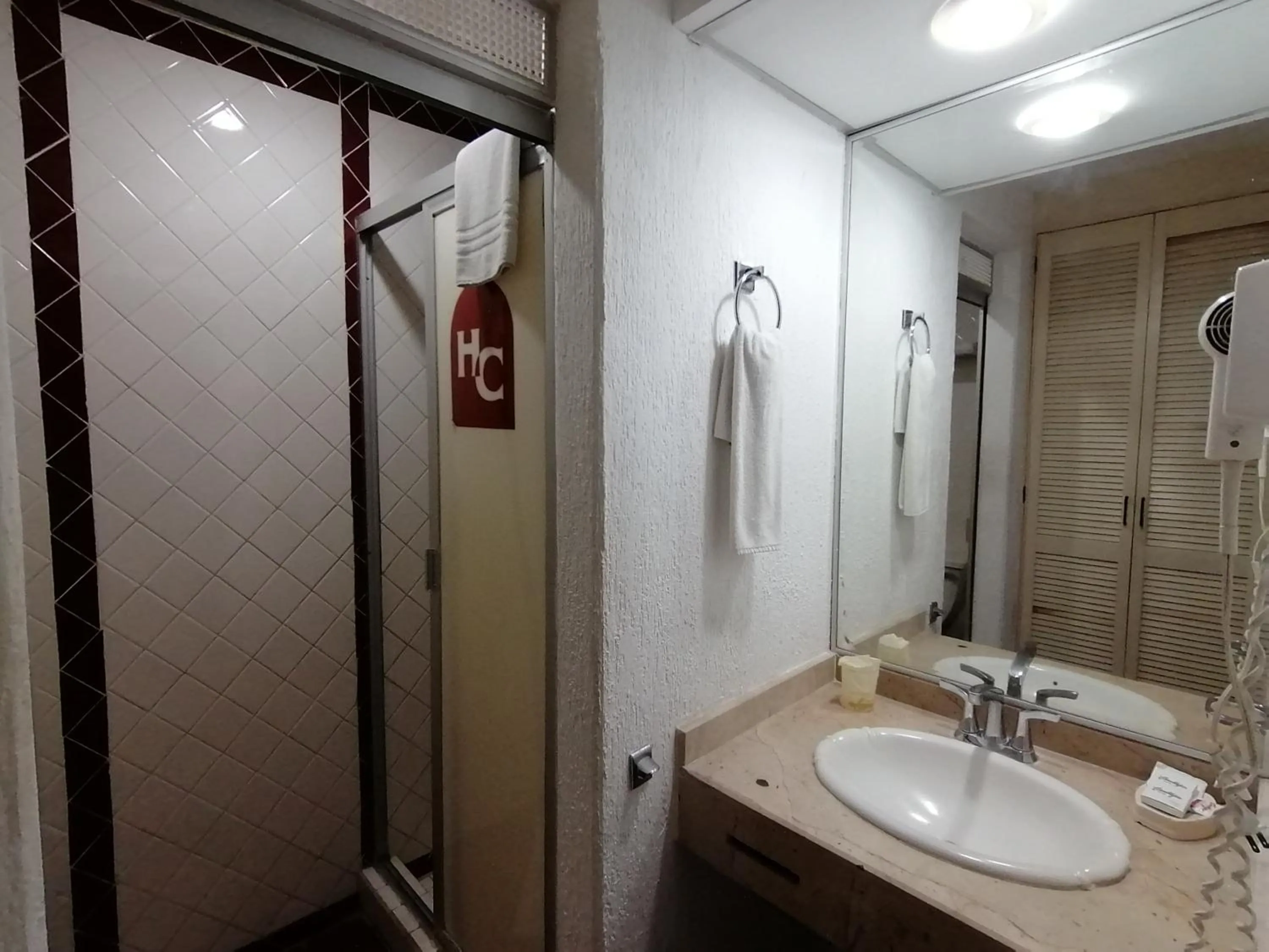 Bathroom in Hotel Candilejas Playa