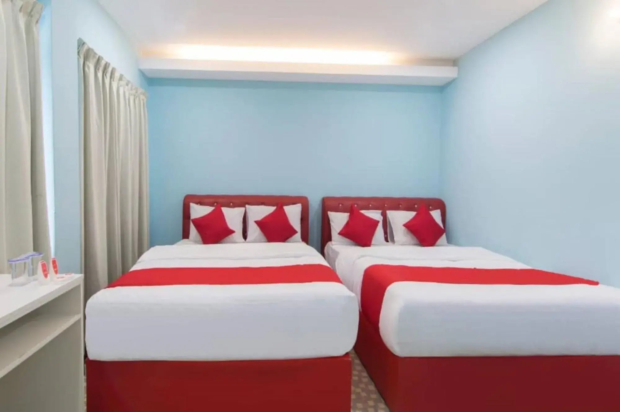 Bedroom, Bed in Star Hotel Bedroom, Bed in Star Hotel