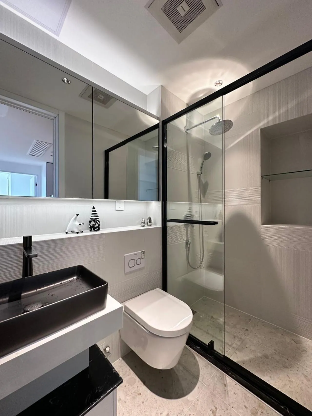 Shower in ZHome-Count luxury apartment