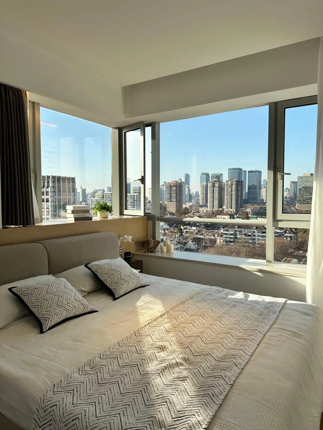 Bed in ZHome-Count luxury apartment