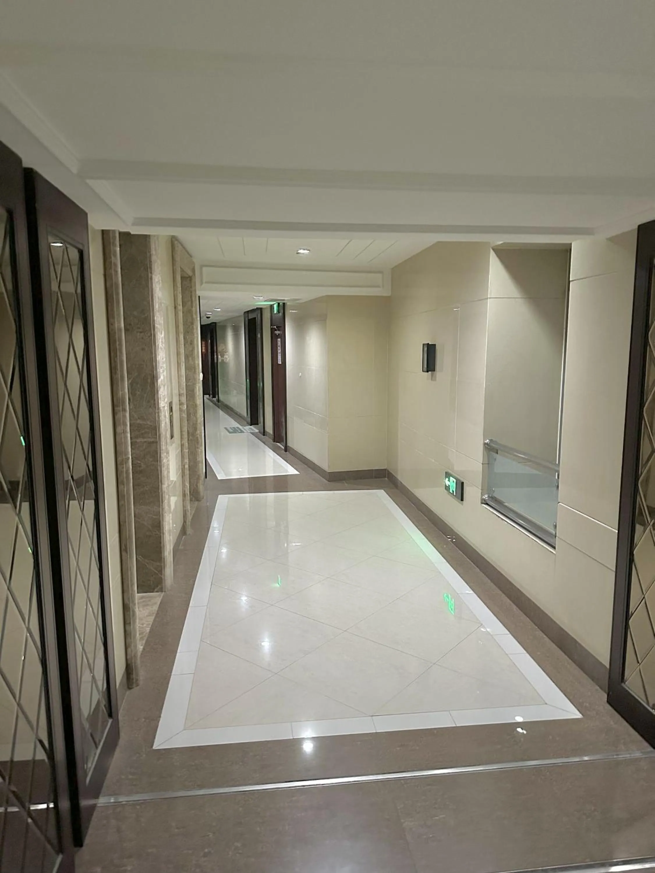 ZHome-Count luxury apartment