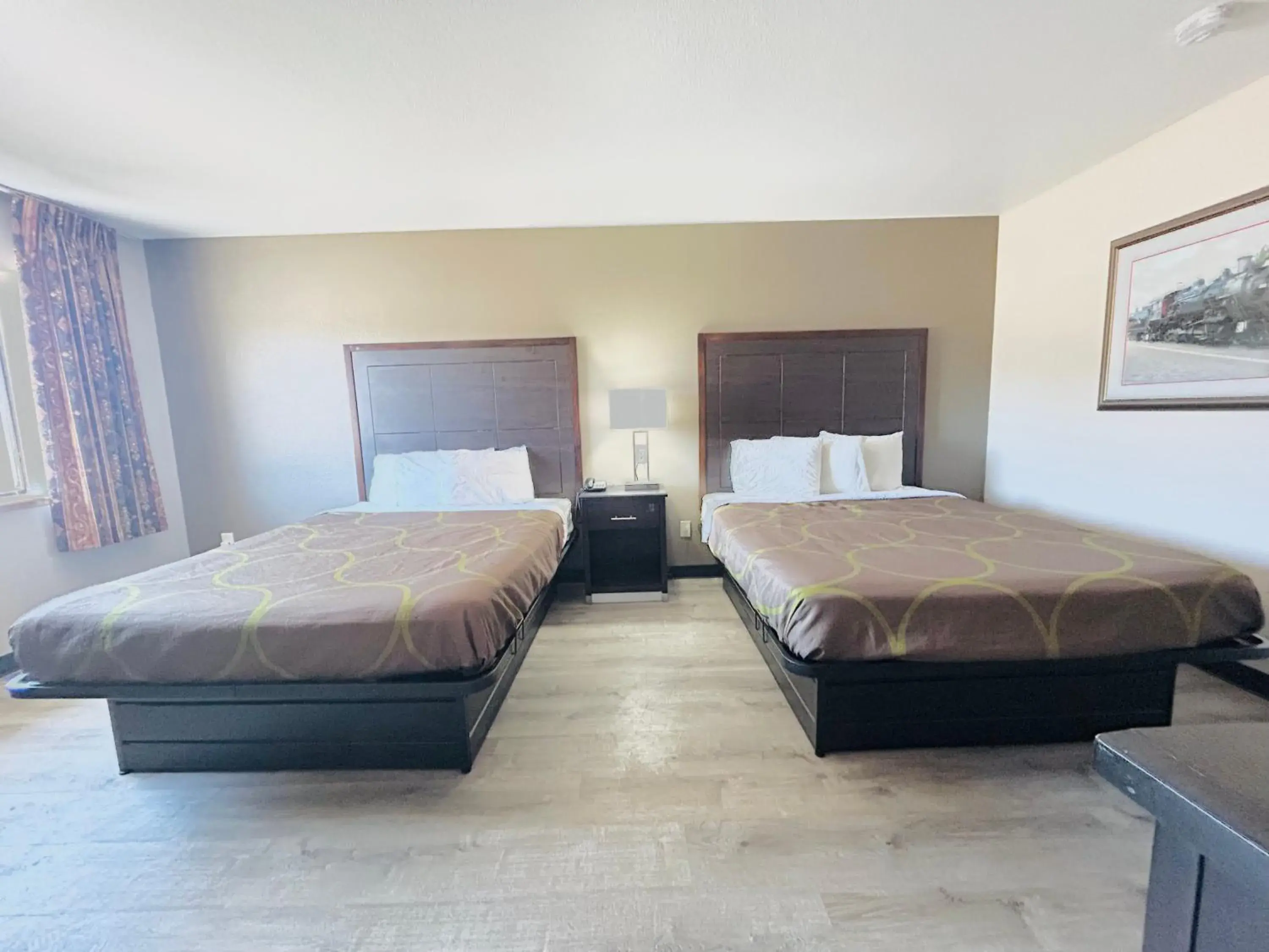 Bed in Super 8 by Wyndham Williams West Route 66 - Grand Canyon Area Bed in Super 8 by Wyndham Williams West Route 66 - Grand Canyon Area