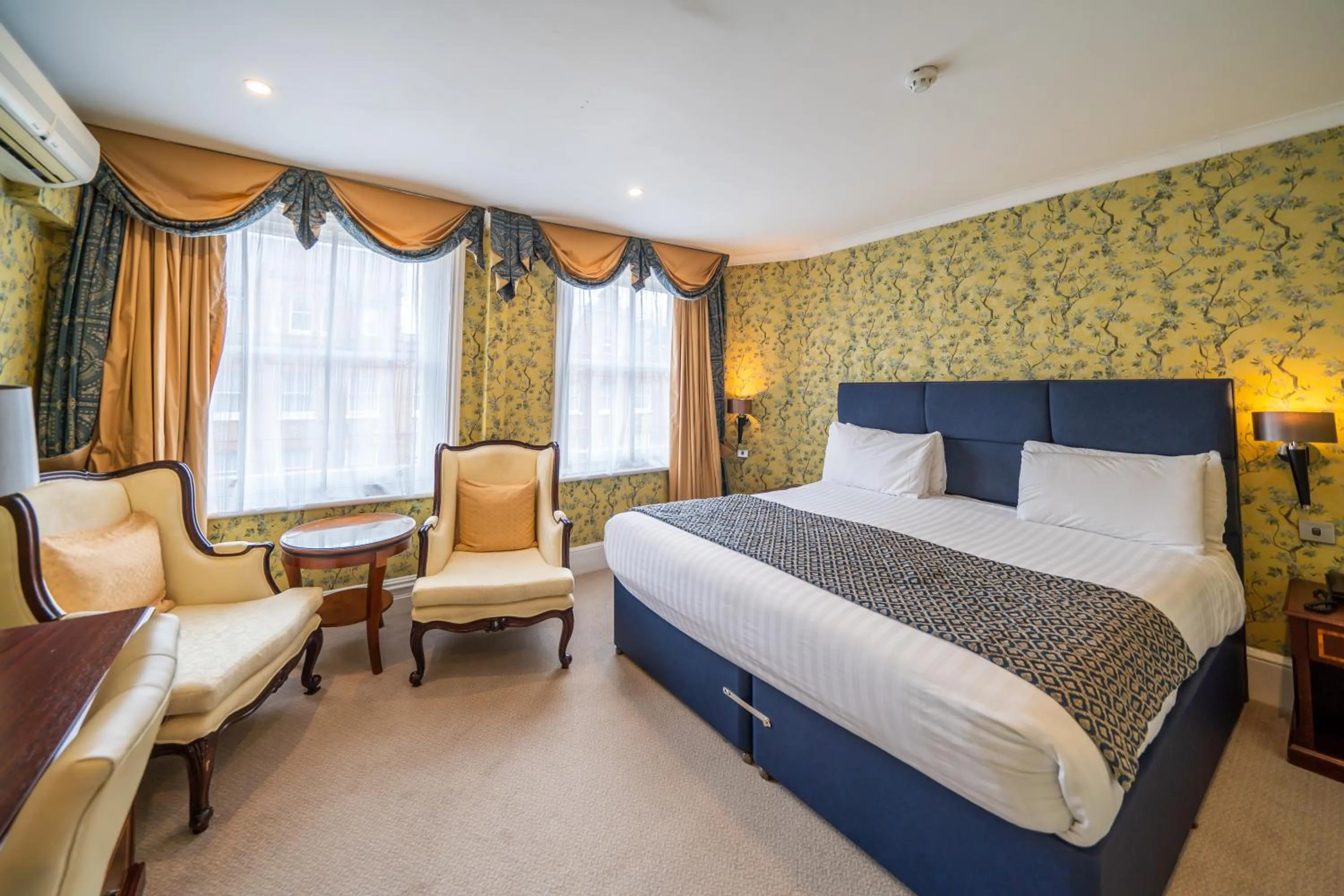 Bed in Hotel La Place