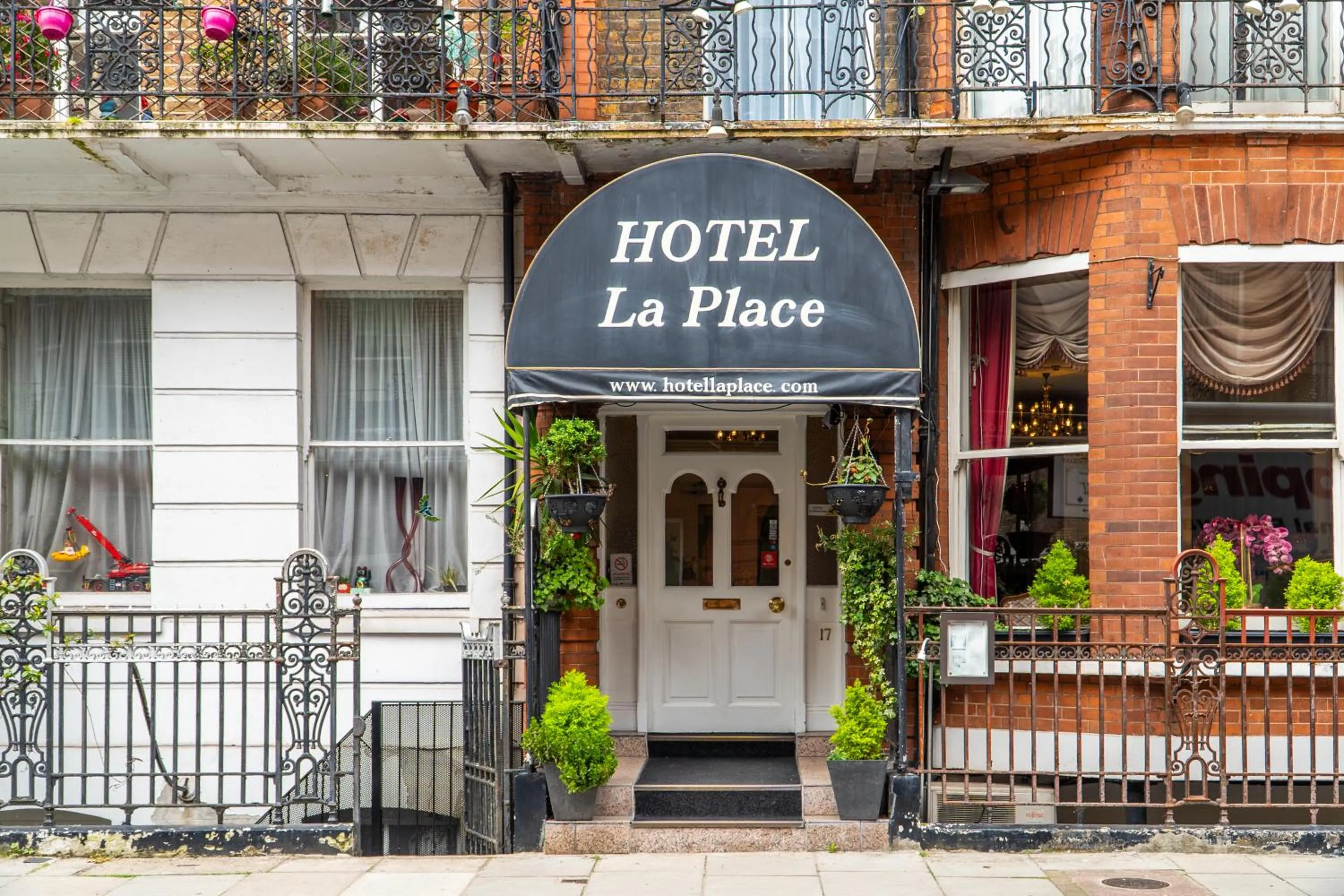 Property building in Hotel La Place