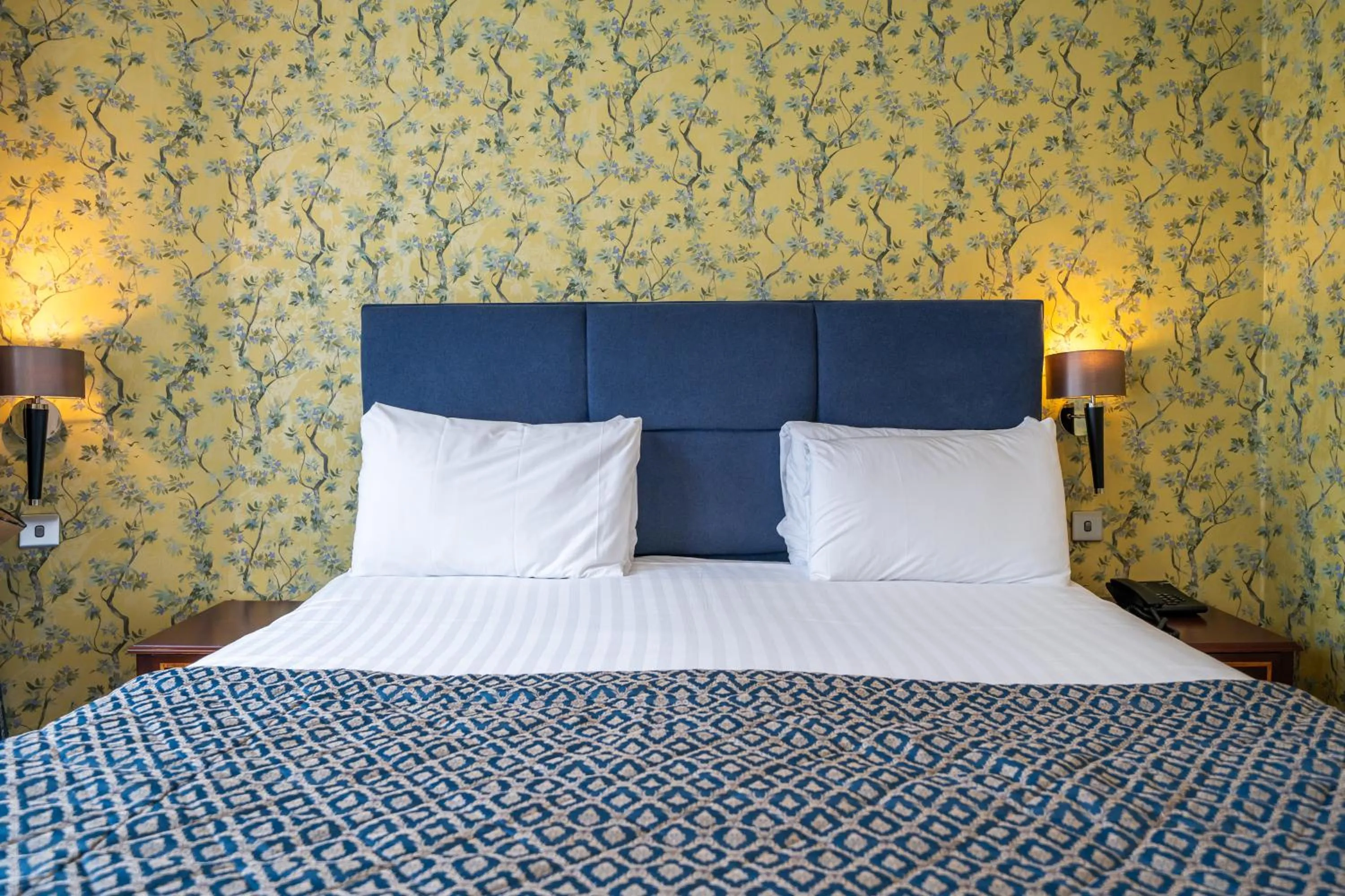 Bed in Hotel La Place