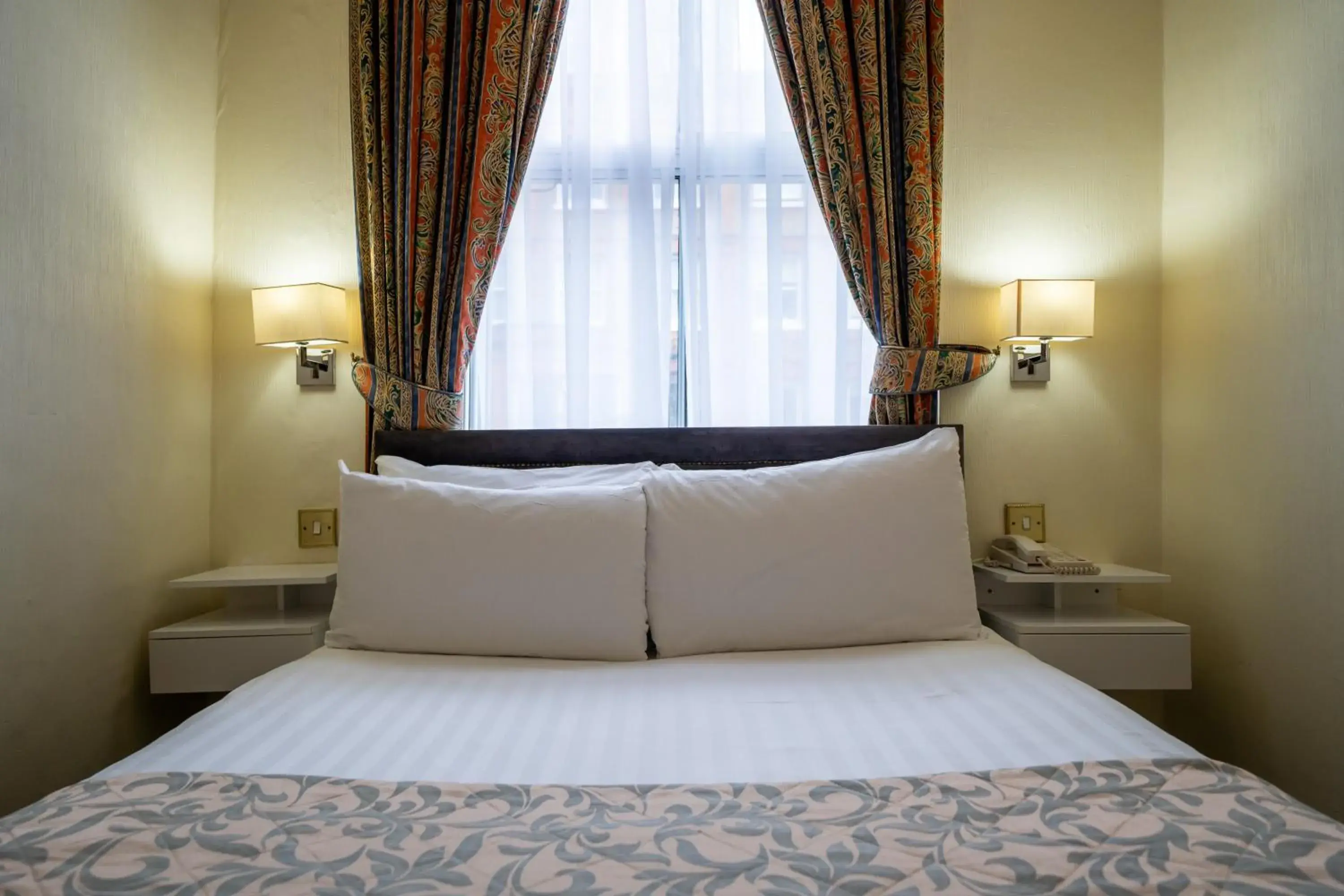 Bed in Hotel La Place Bed in Hotel La Place