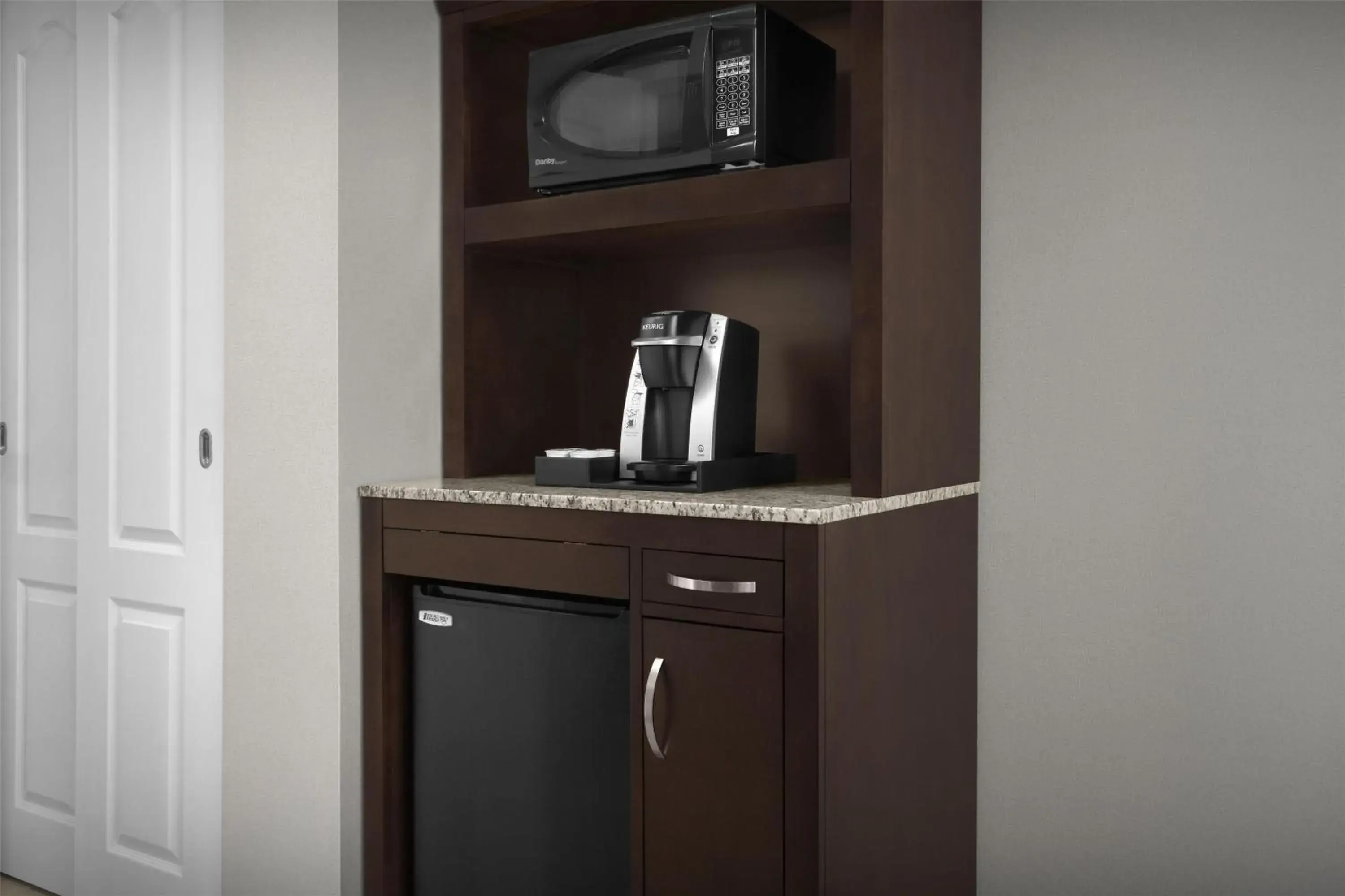 Queen Room with Two Queen Beds - Mobility and Hearing Access in Hilton Garden Inn Gallup Queen Room with Two Queen Beds - Mobility and Hearing Access in Hilton Garden Inn Gallup