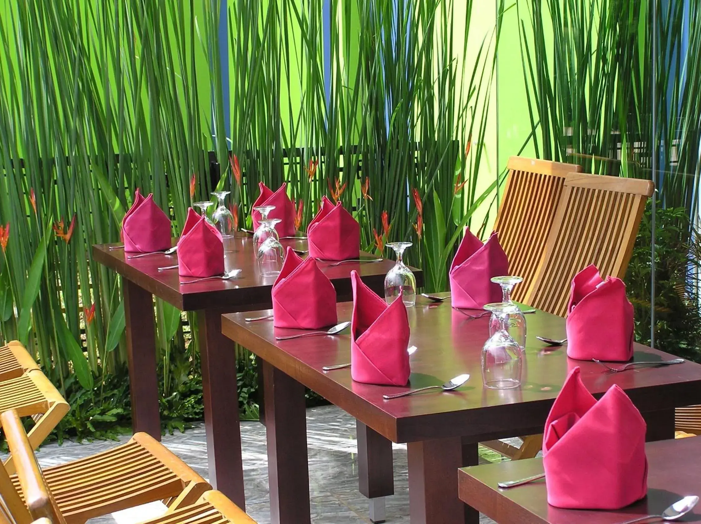 Restaurant/places to eat in PrimeBiz Hotel Karawang Restaurant/places to eat in PrimeBiz Hotel Karawang