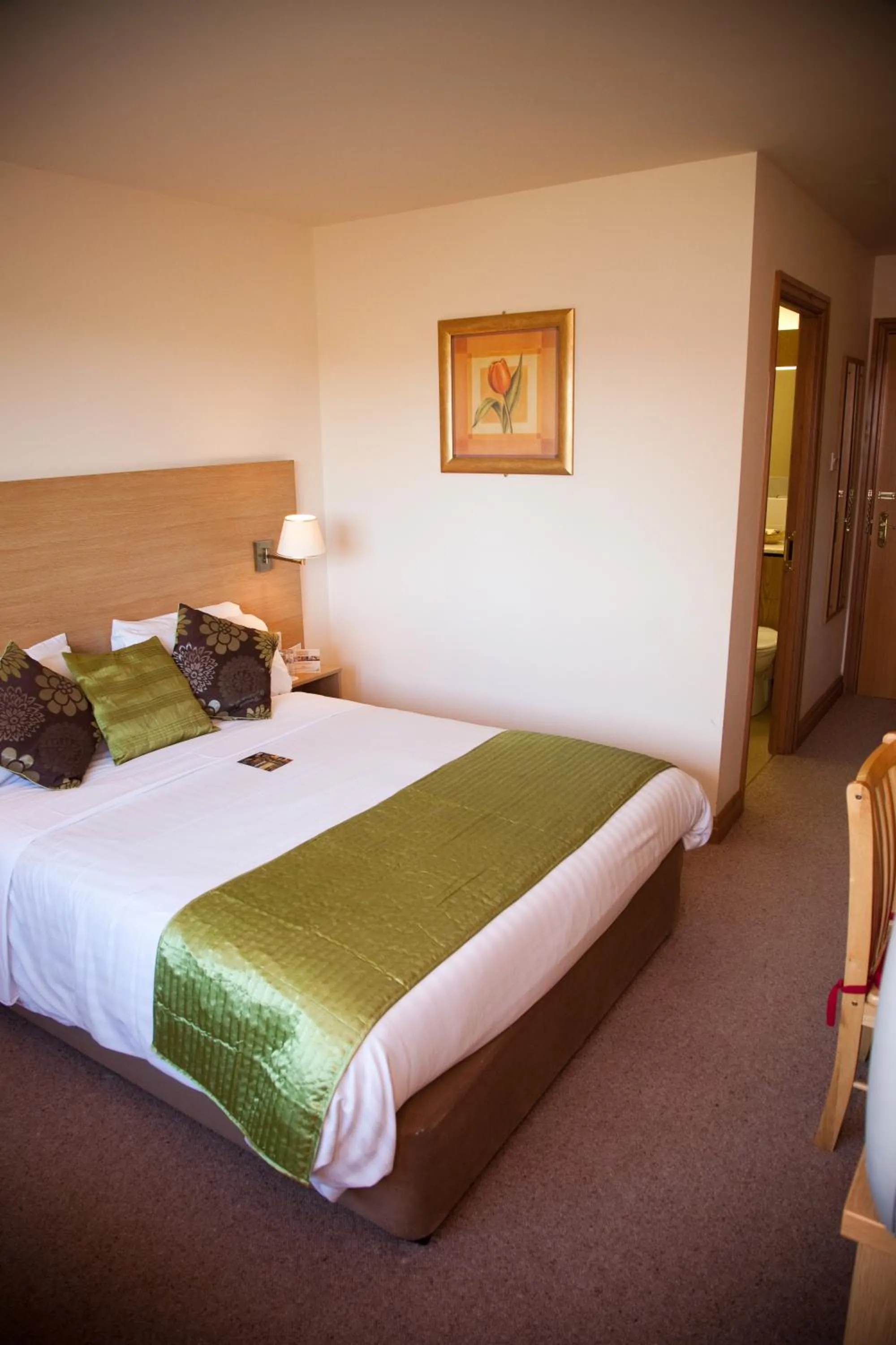 Bedroom, Bed in Bagden Hall Hotel