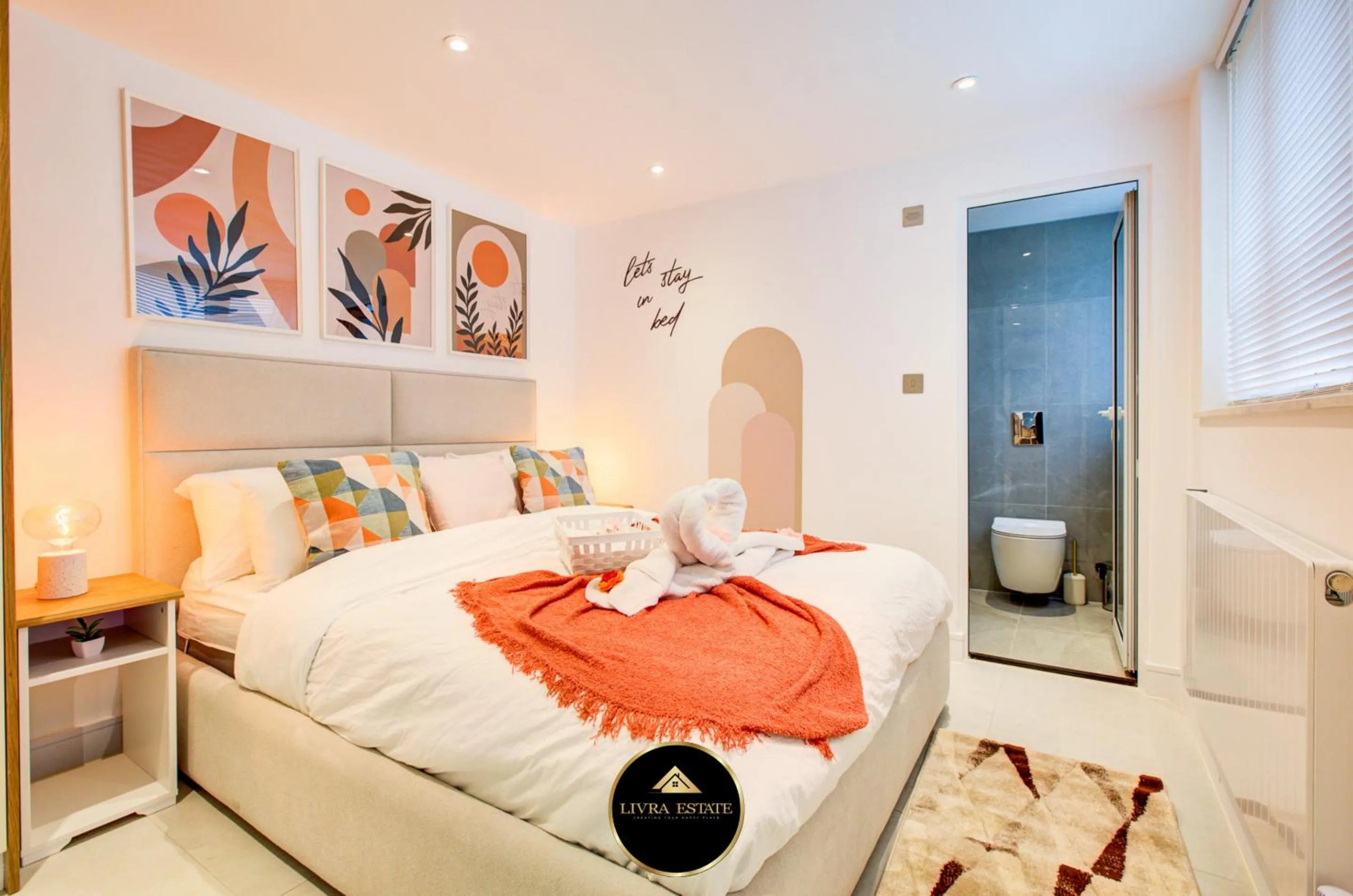 Bedroom, Bed in Stylish 1 Bedroom Apartment, High St. Sutton, Free Parking