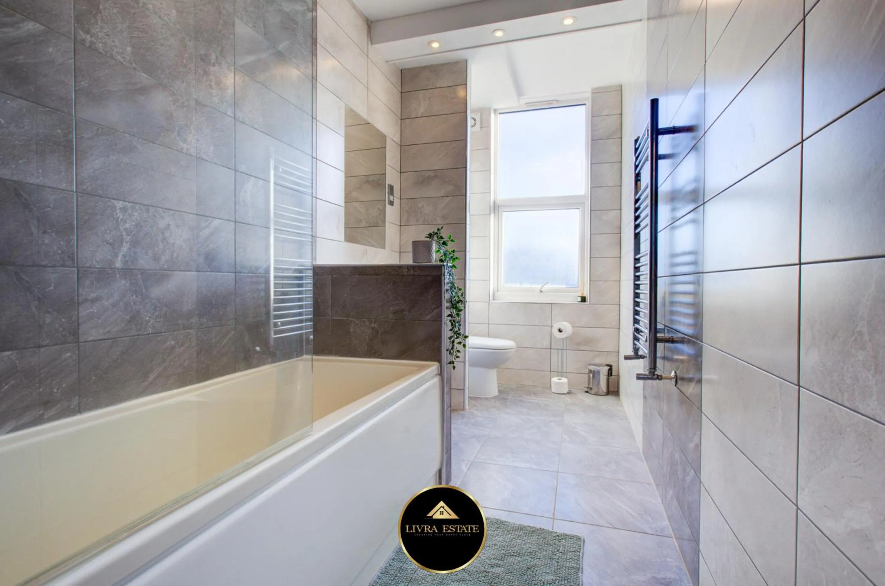 Bathroom in Stylish 1 Bedroom Apartment, High St. Sutton, Free Parking