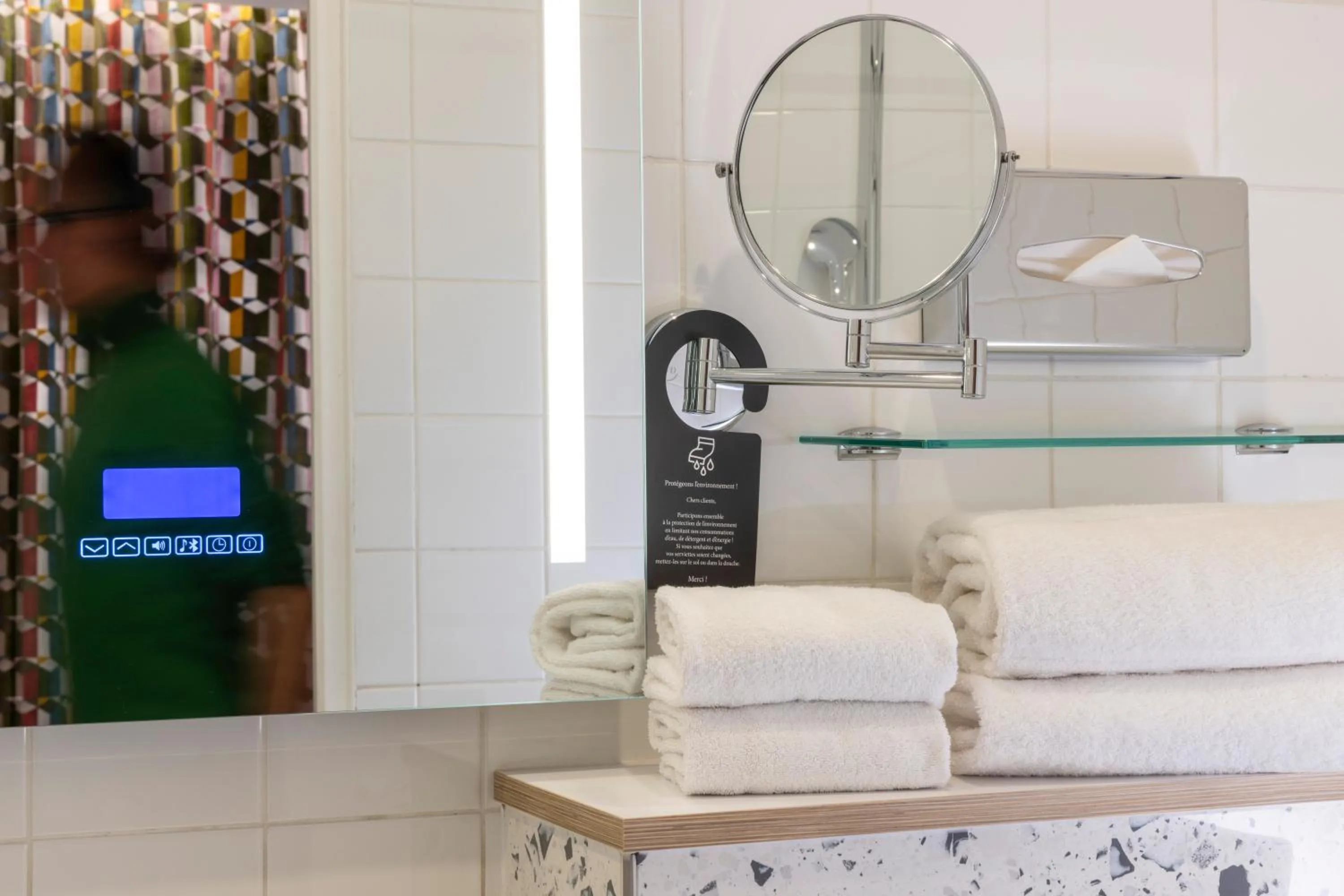 Bathroom in Hotel Locomo - Gare de Lyon Bastille