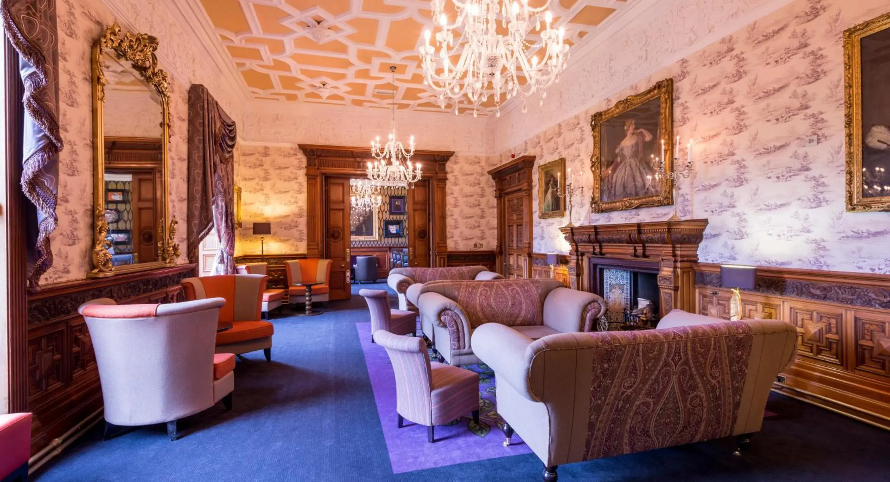 Lounge or bar in Ardoe House Hotel & Spa Lounge or bar in Ardoe House Hotel & Spa