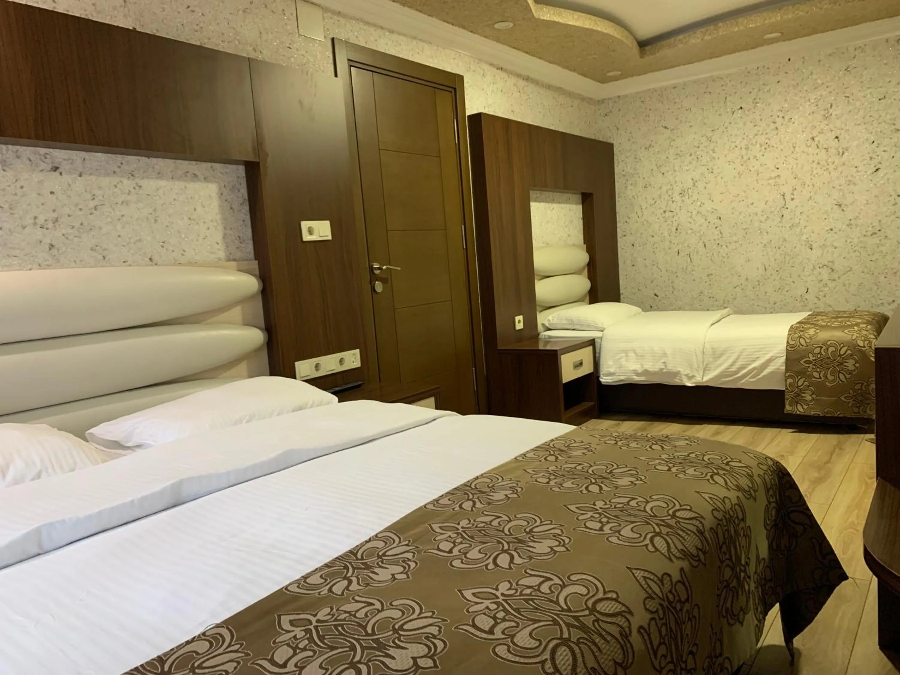 Bedroom, Bed in Gelgor Hotel