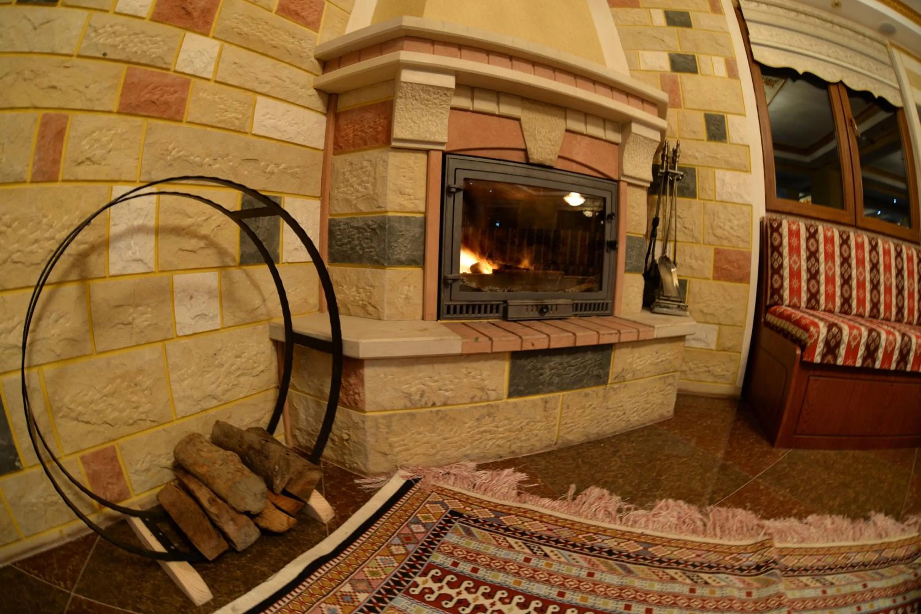 Communal lounge/ TV room in Gelgor Hotel