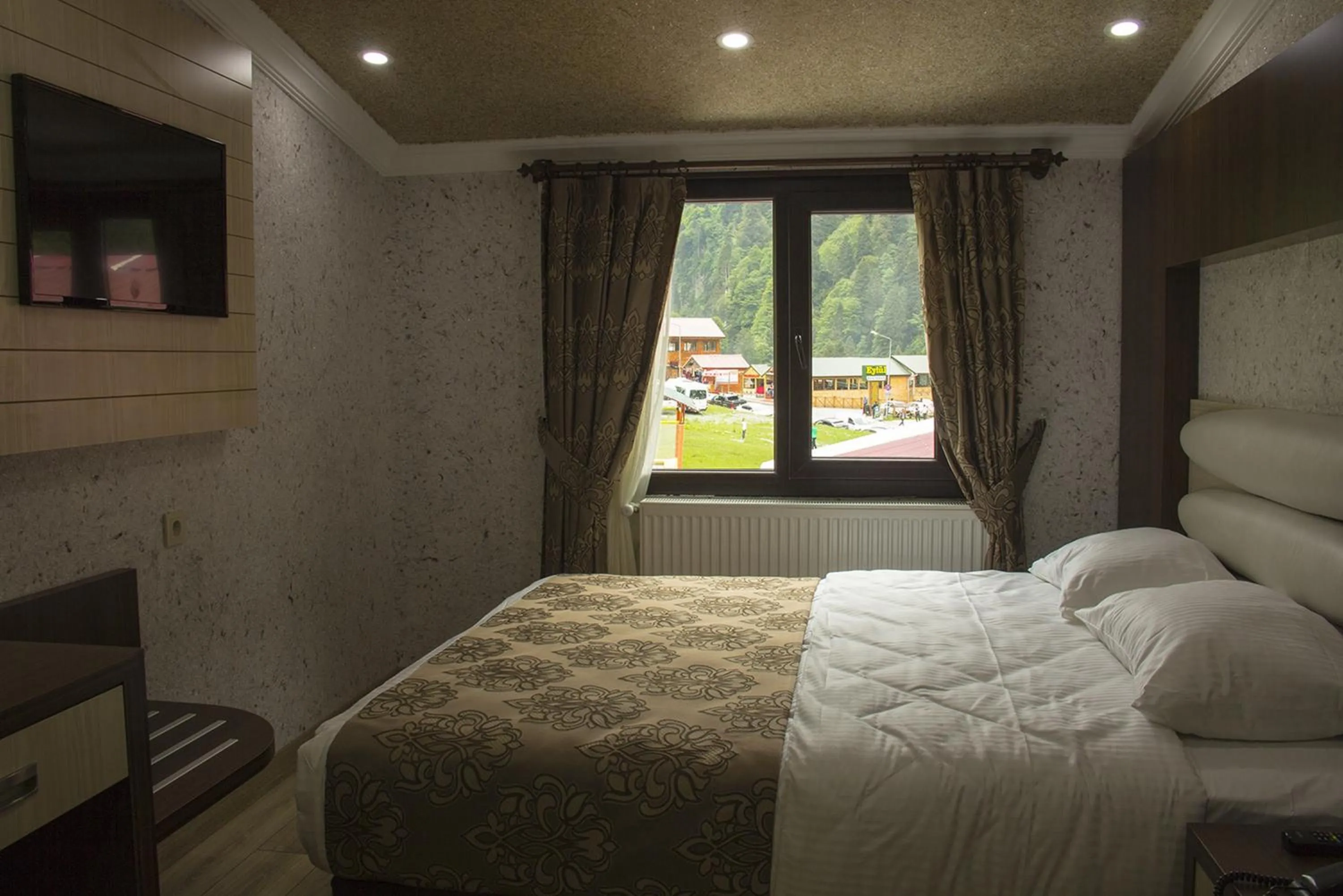Bed in Gelgor Hotel