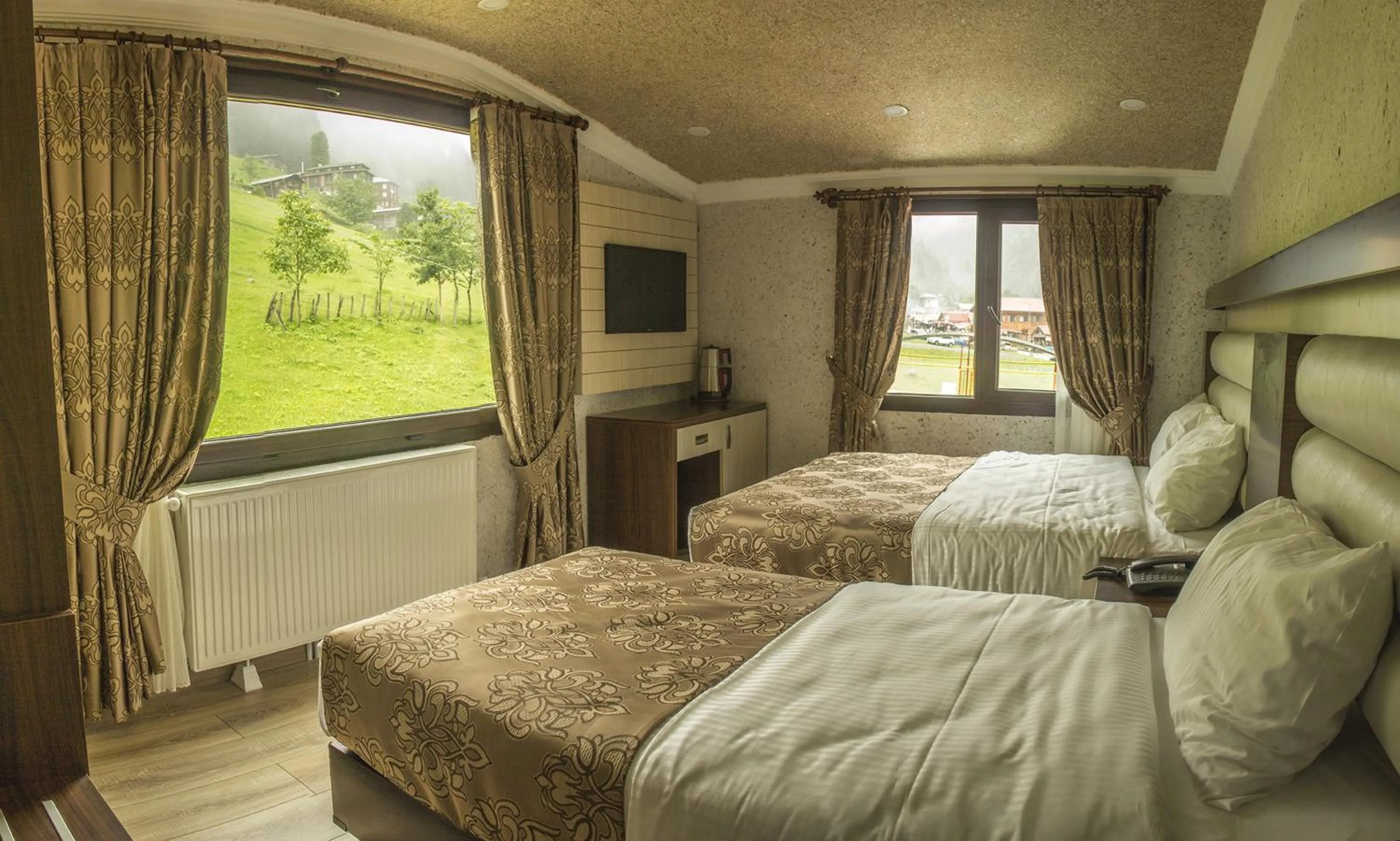 Bed in Gelgor Hotel
