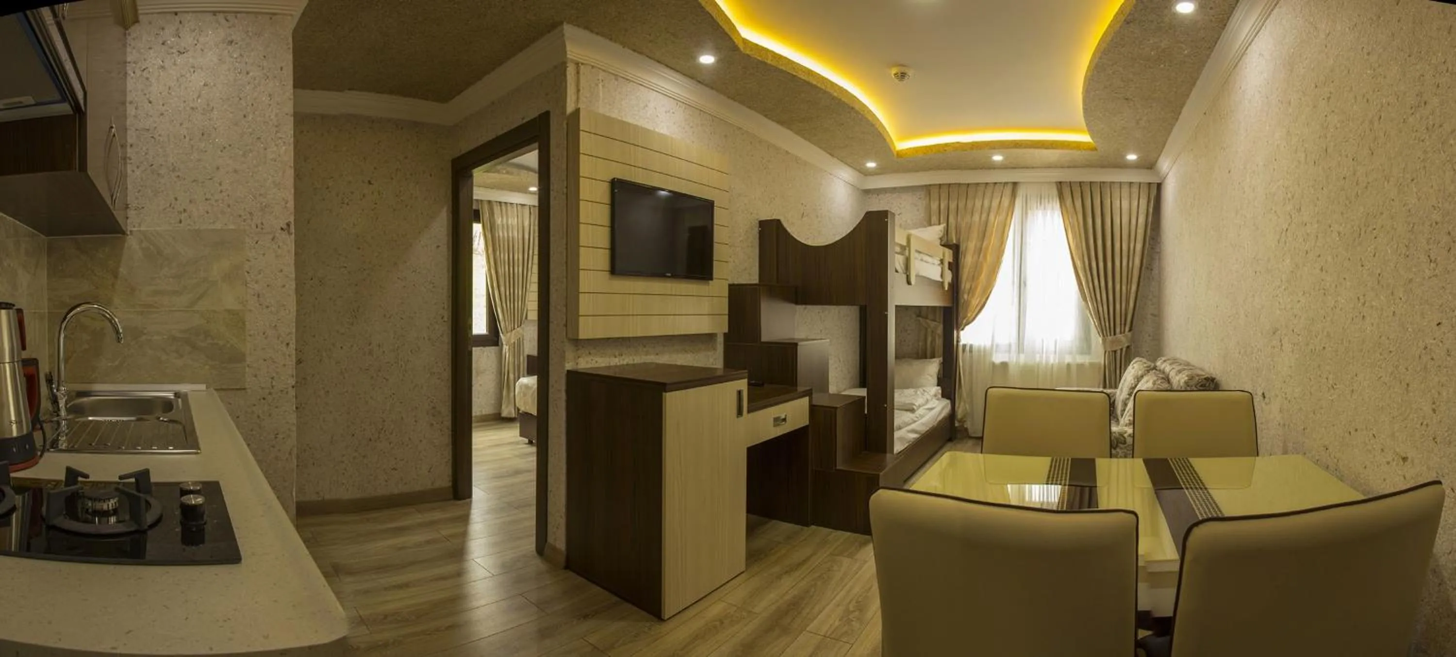 Kitchen or kitchenette in Gelgor Hotel