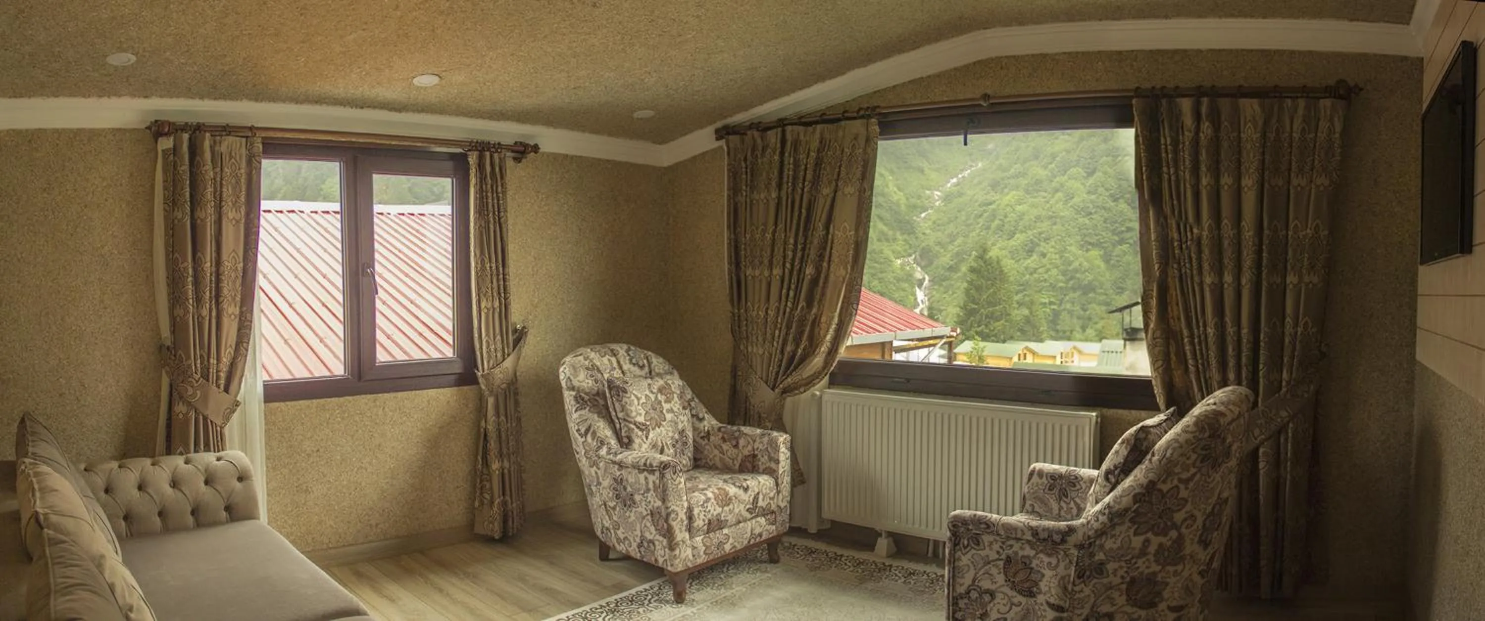 Seating area in Gelgor Hotel