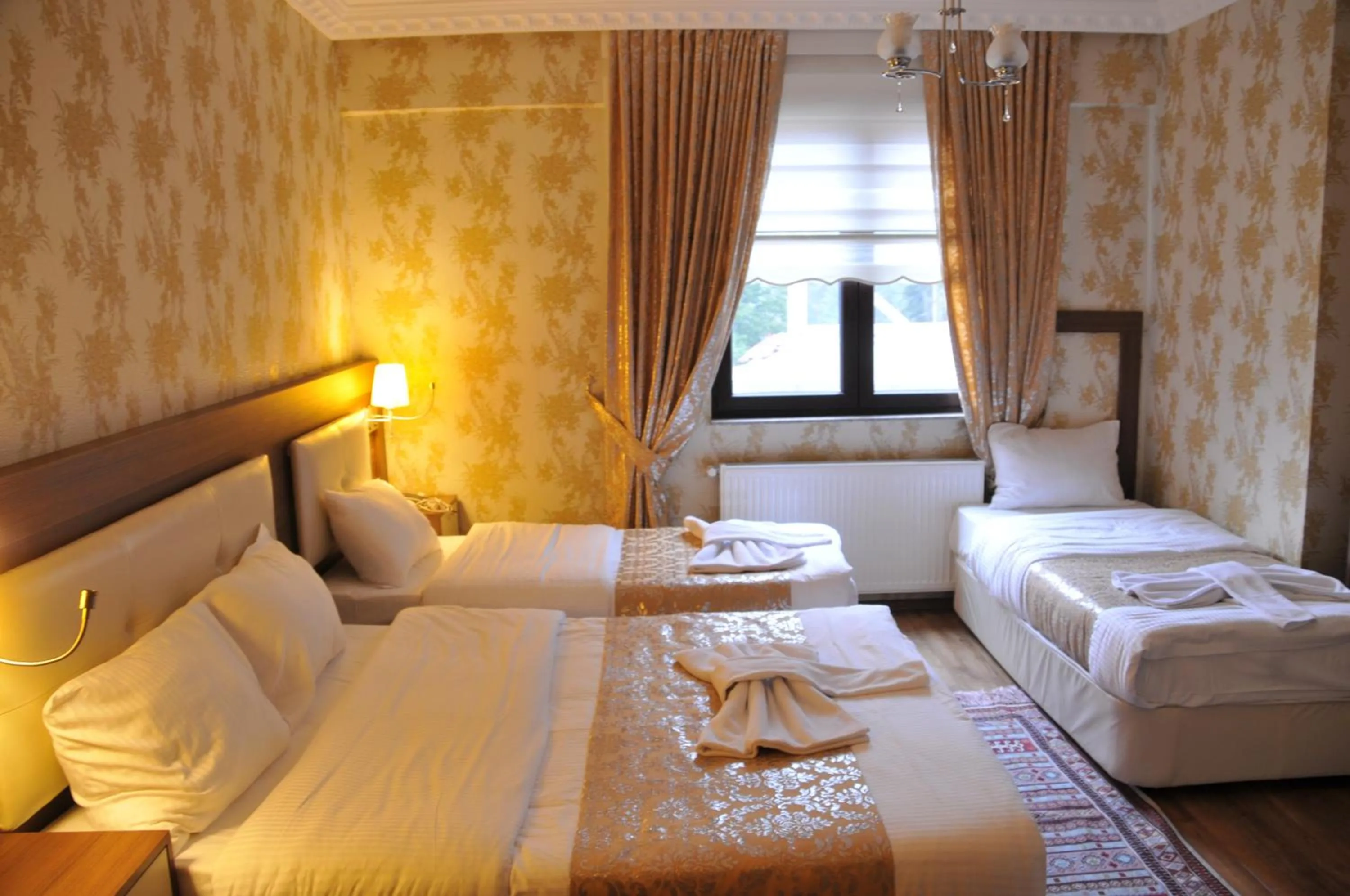Photo of the whole room, Bed in Gelgor Hotel