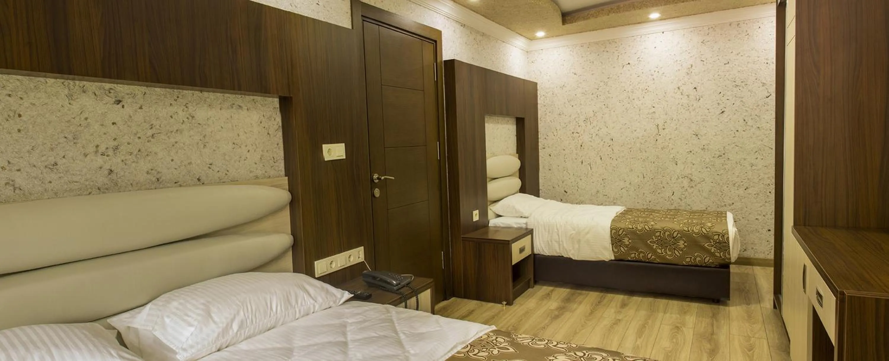 Bed in Gelgor Hotel