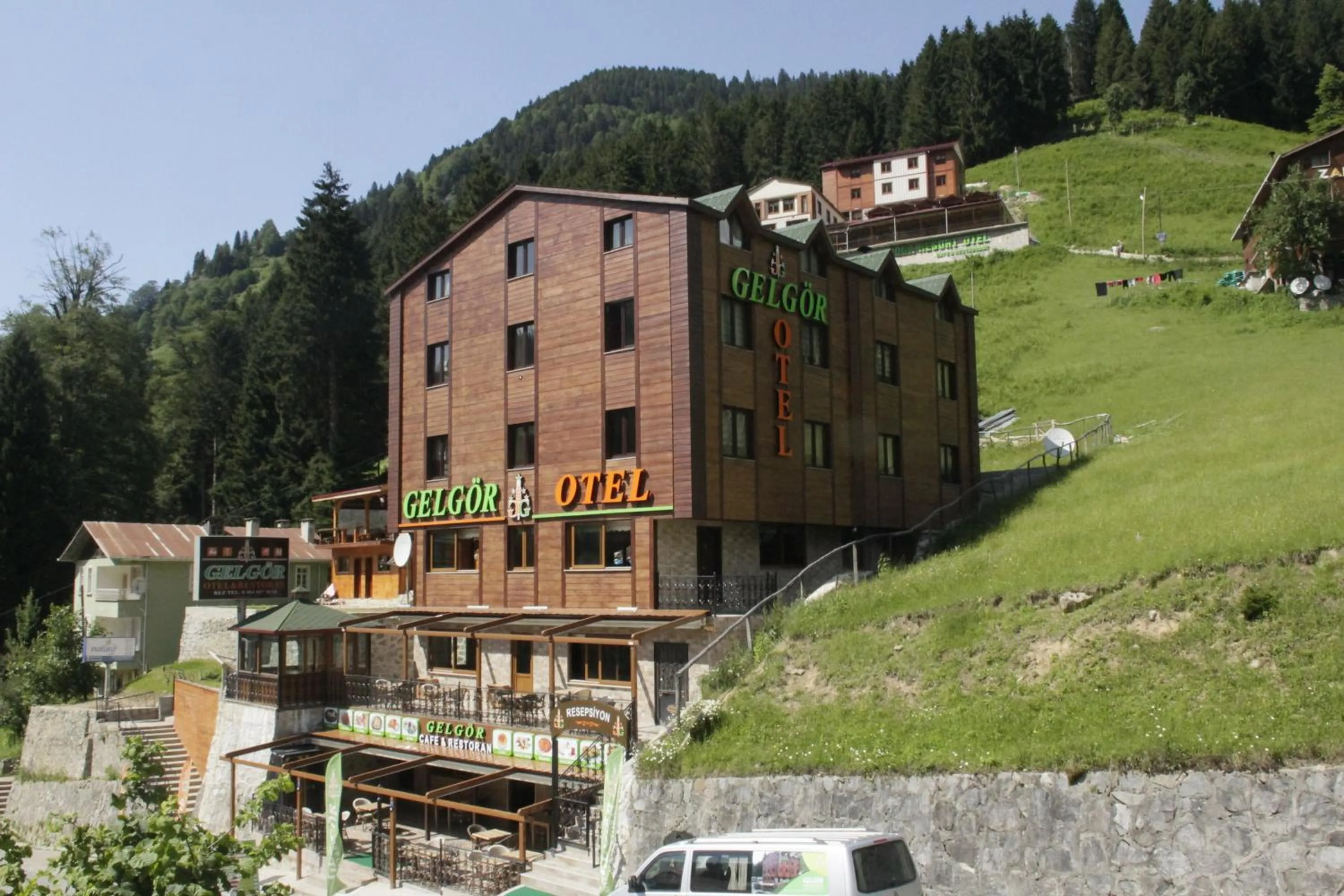Facade/entrance in Gelgor Hotel