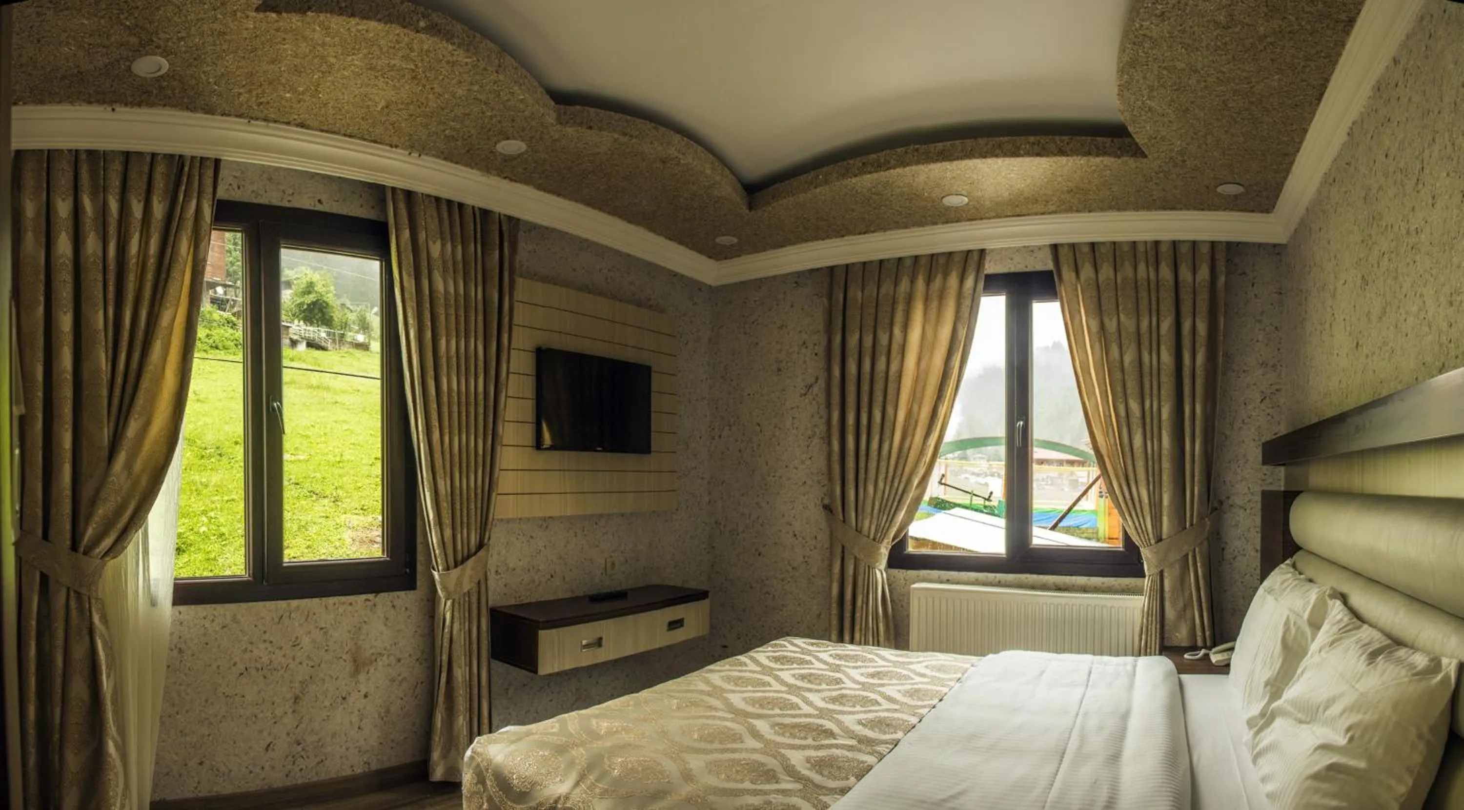 Bed in Gelgor Hotel