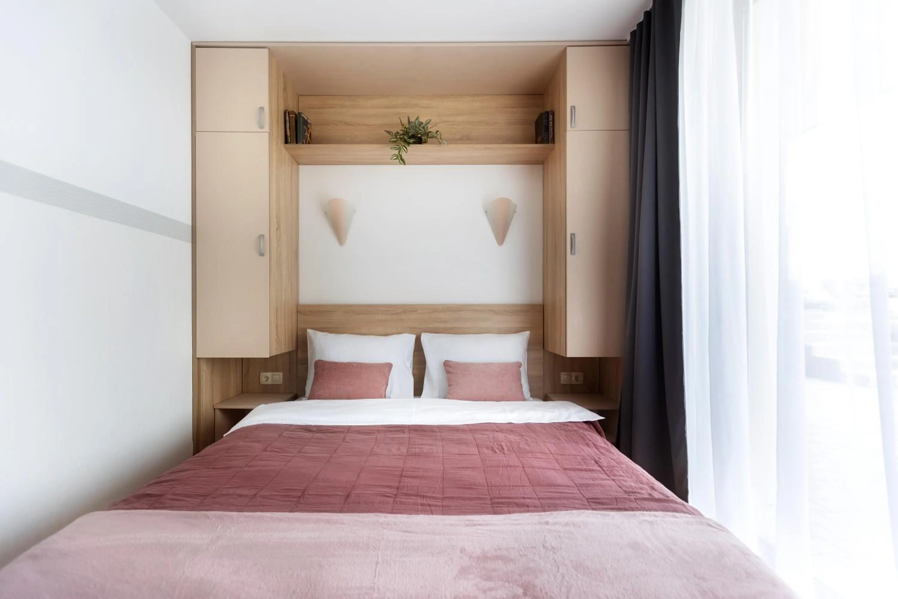 Photo of the whole room, Bed in Pirin Sense Apartment Complex