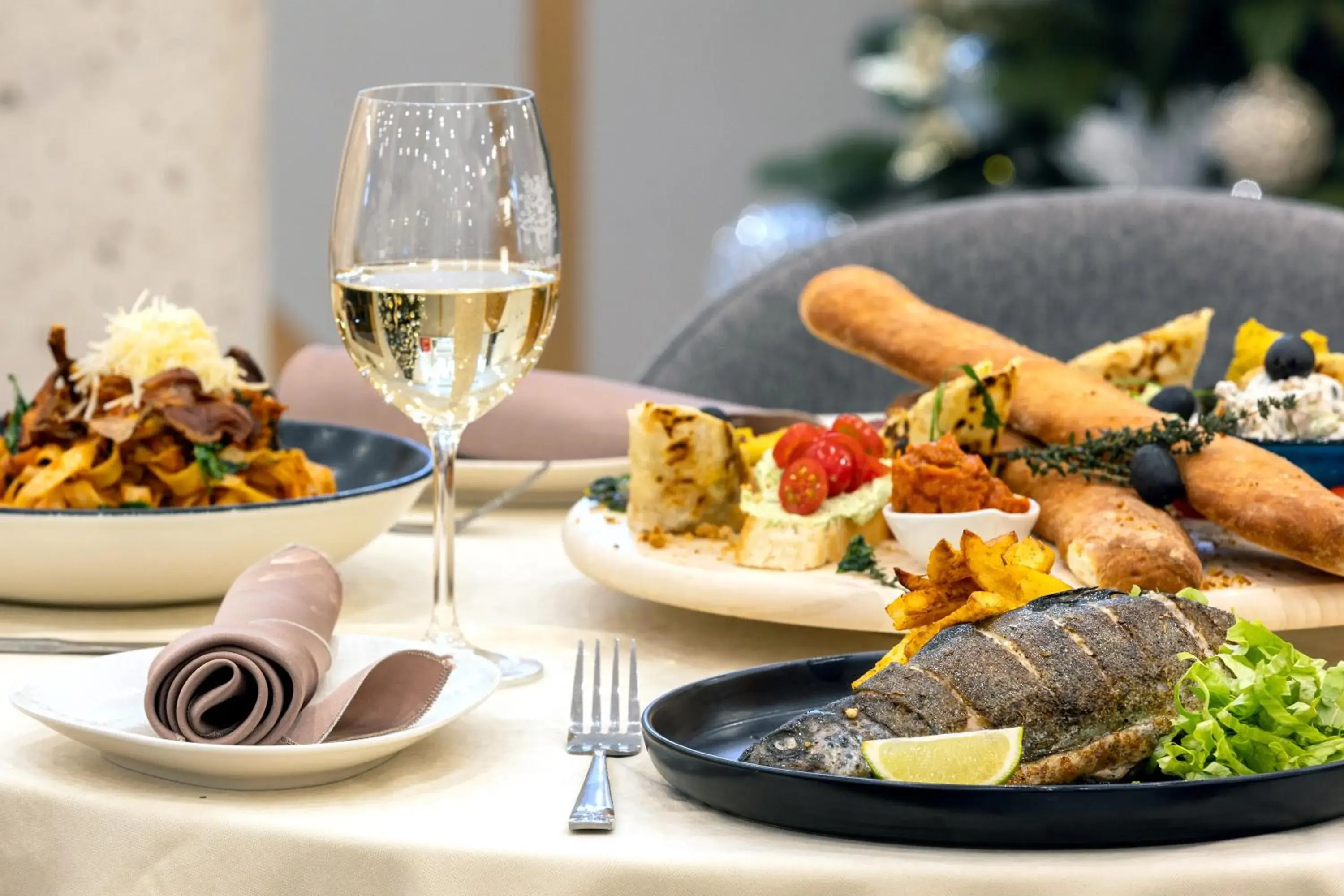 Restaurant/places to eat in Pirin Sense Apartment Complex Restaurant/places to eat in Pirin Sense Apartment Complex