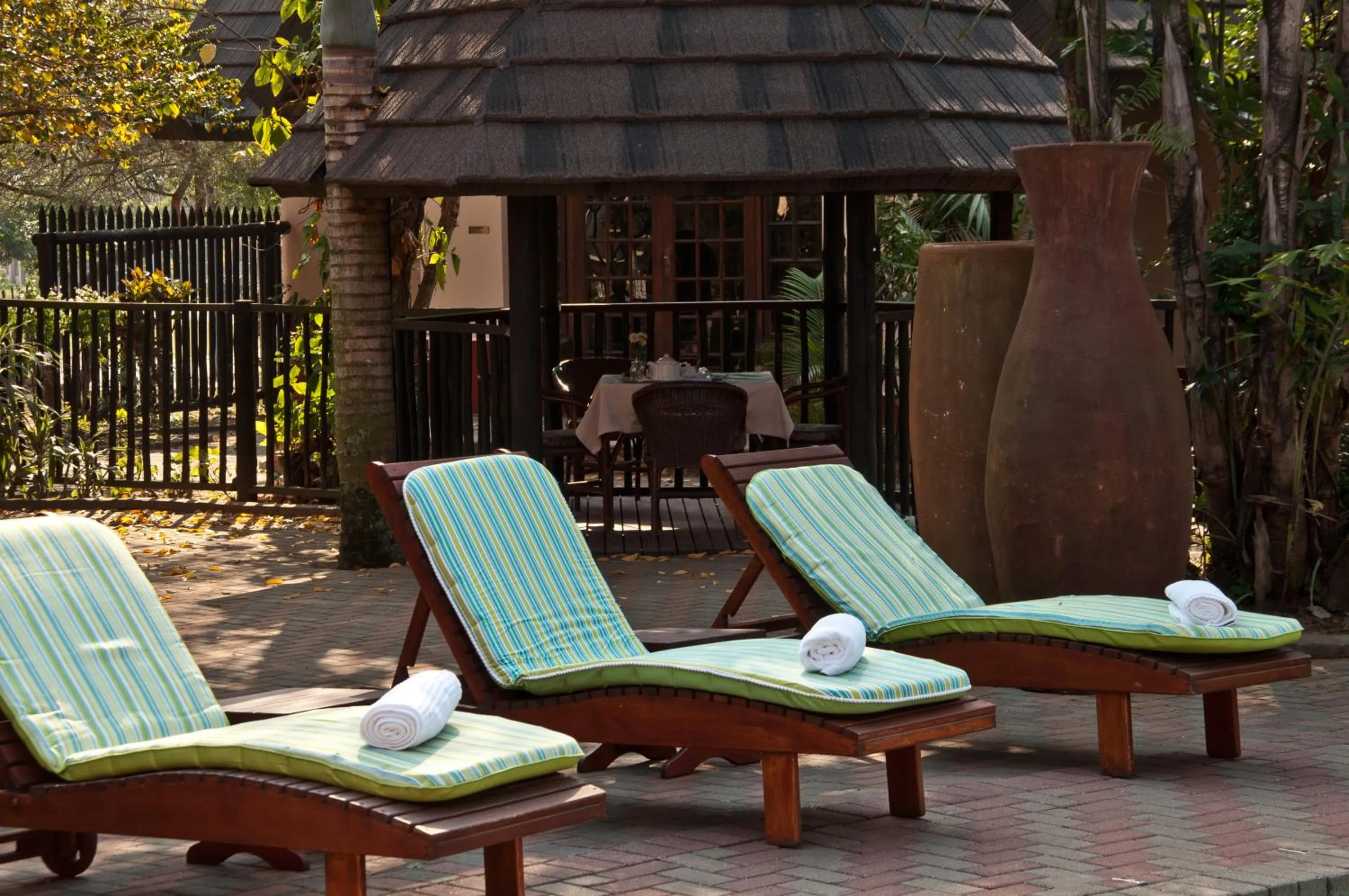 Swimming pool in Woodpecker Inn