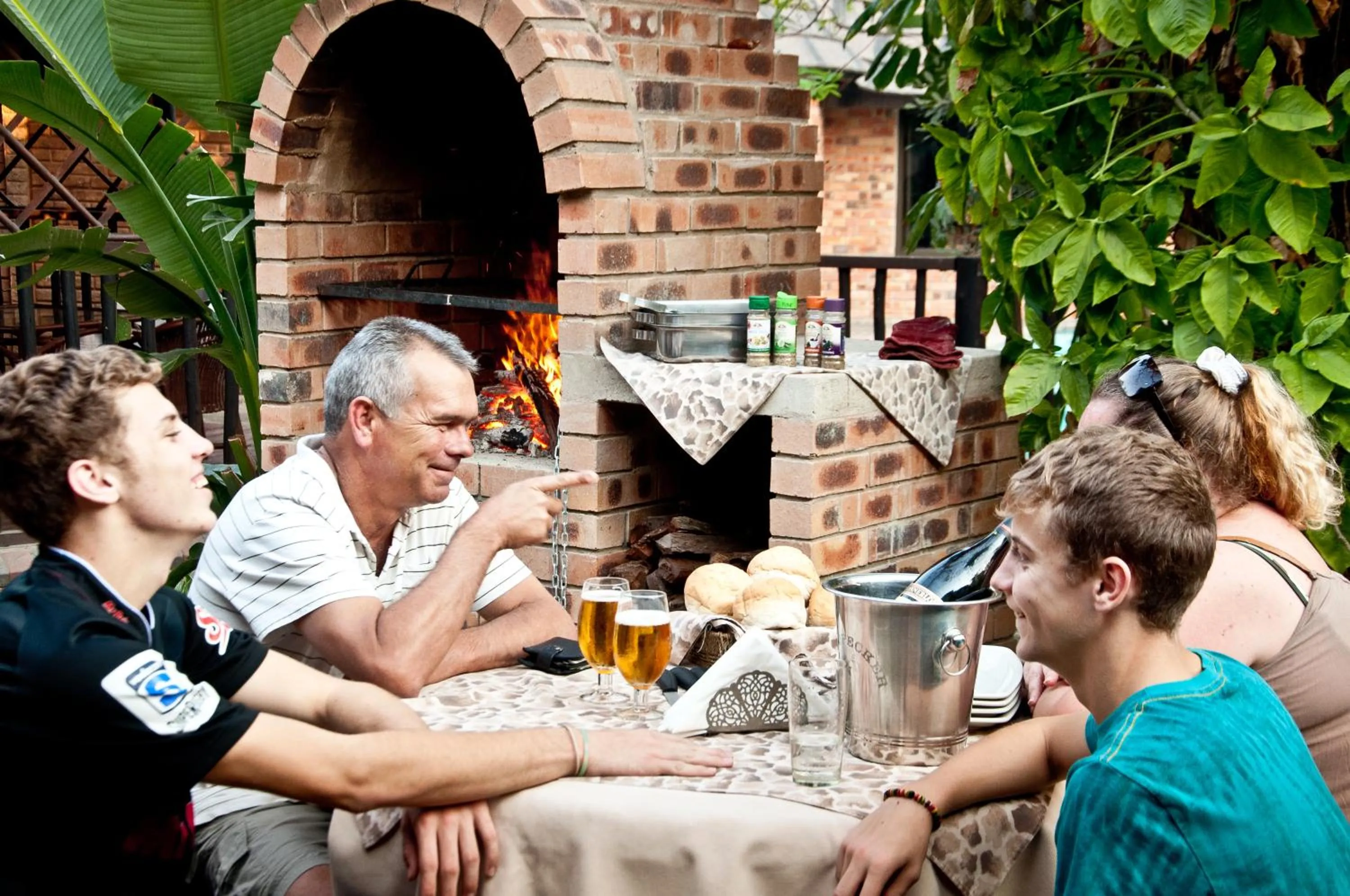 BBQ facilities in Woodpecker Inn