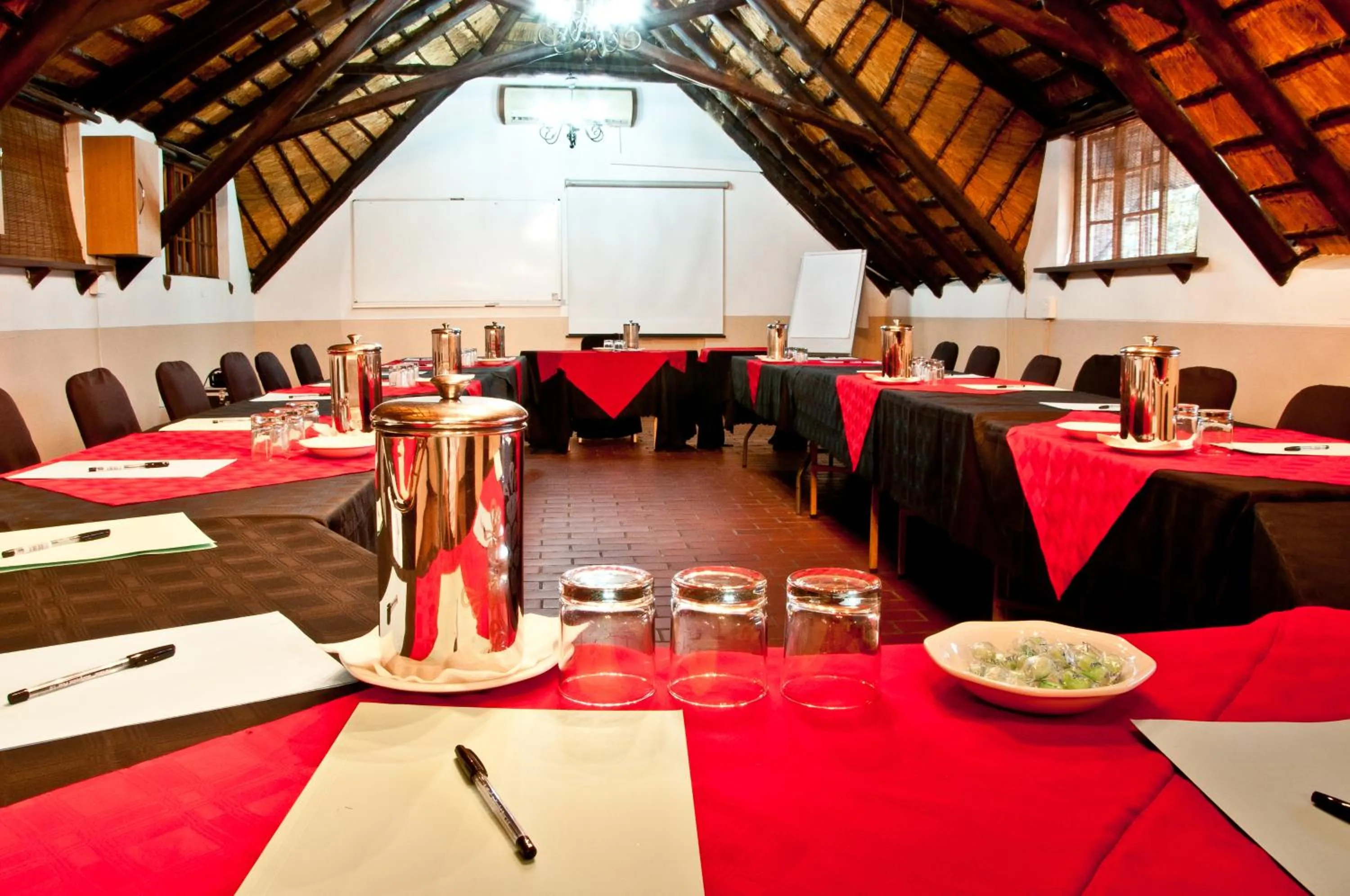 Banquet/Function facilities in Woodpecker Inn