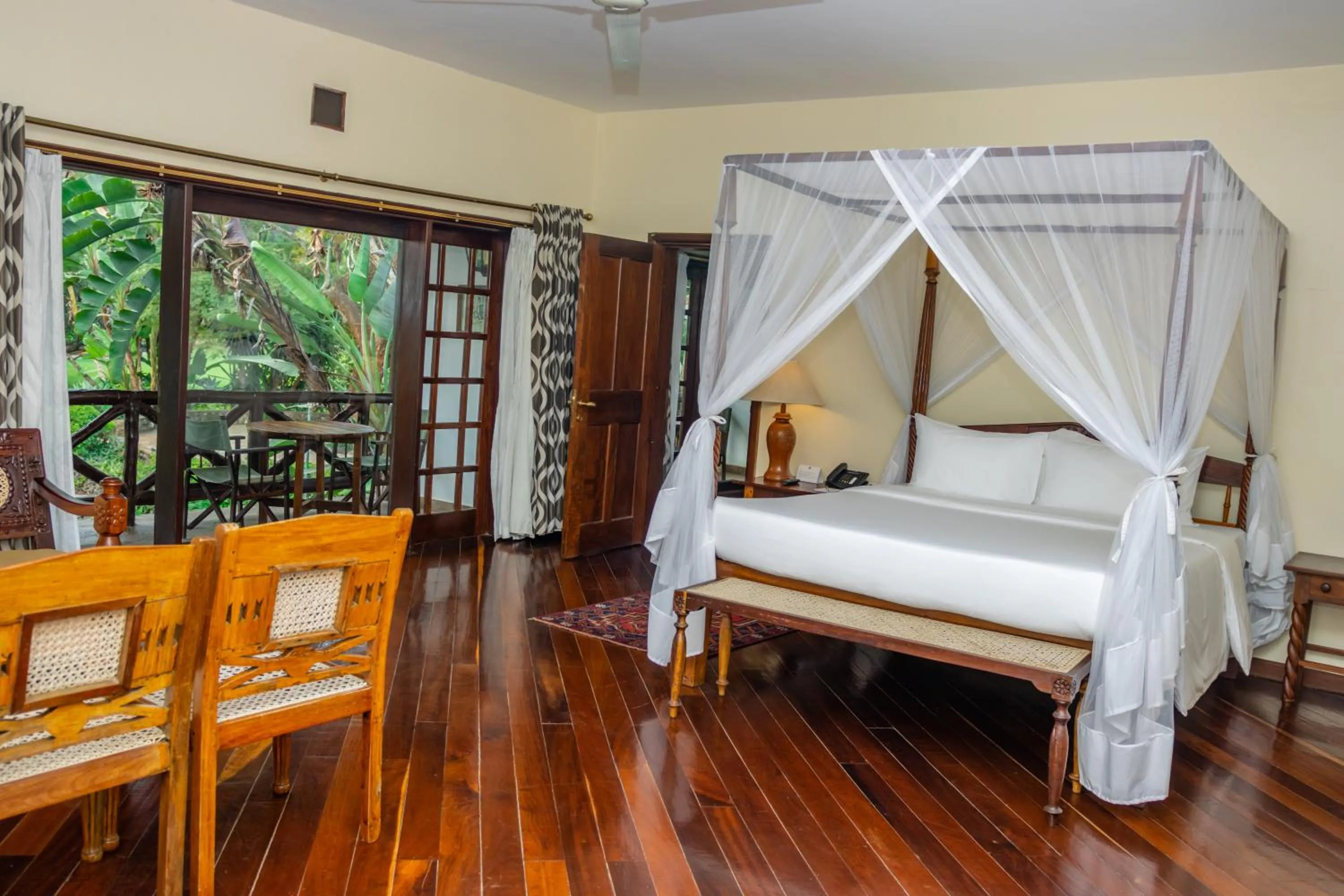 Bed in Safari Park Hotel