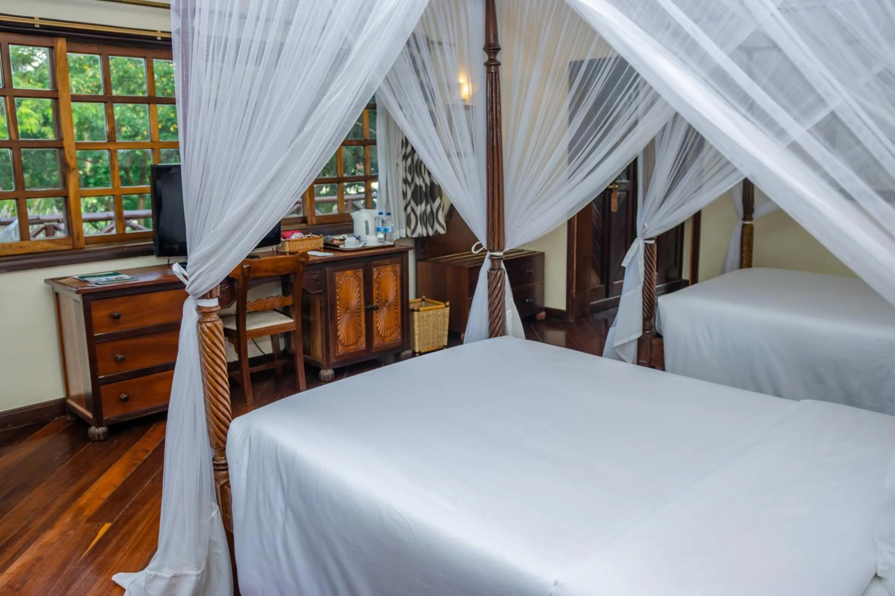 Bed in Safari Park Hotel