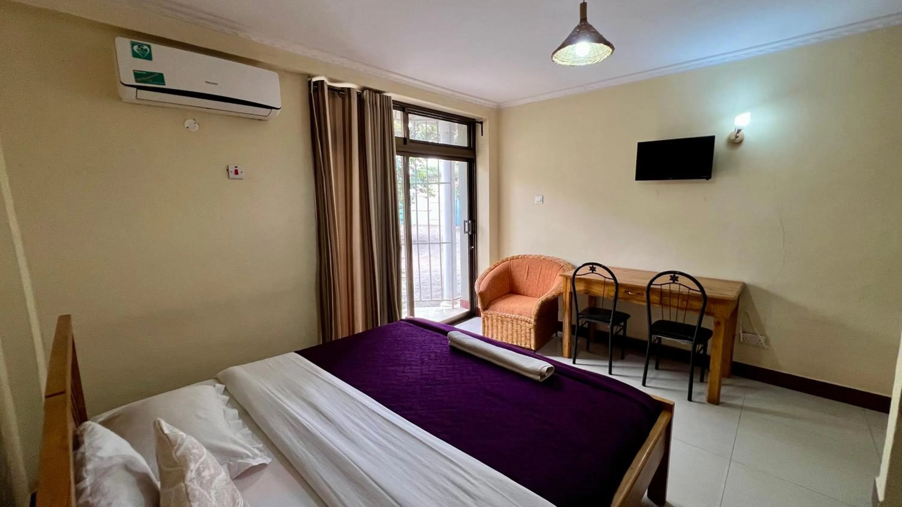 Bed in Runako Hostel