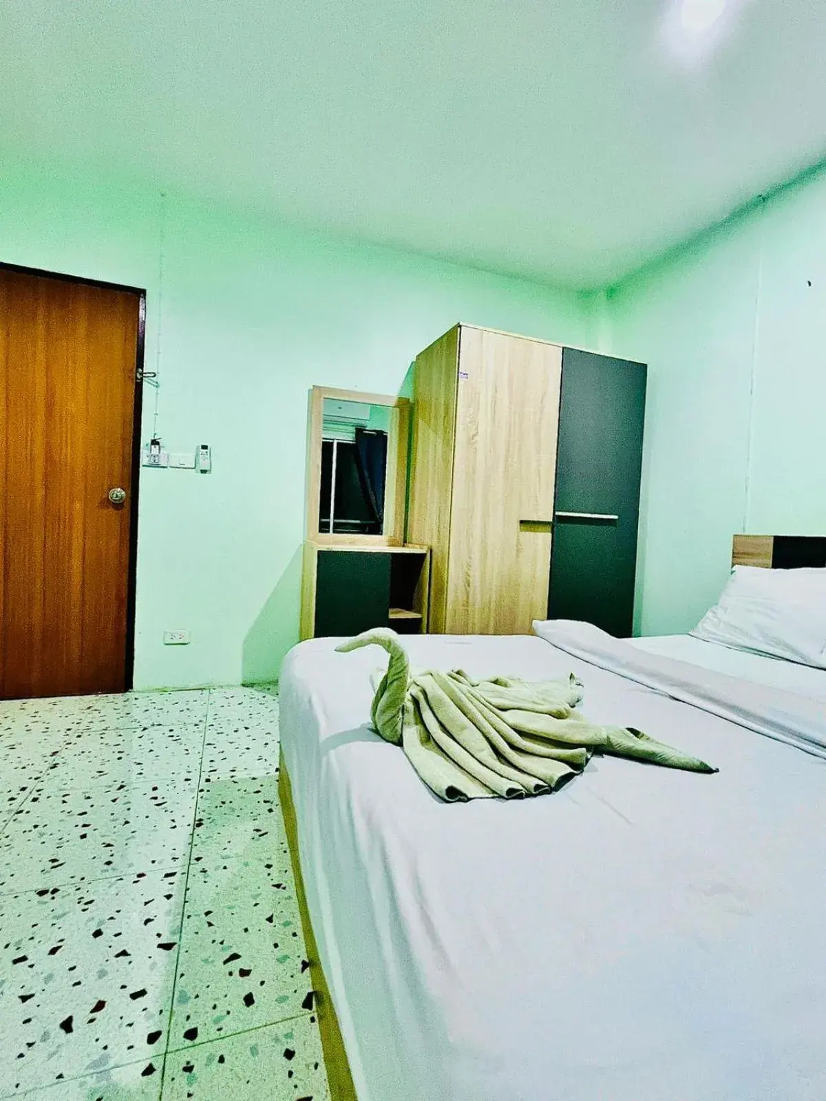 Bed in BLUE PEARL SHORE Bed in BLUE PEARL SHORE