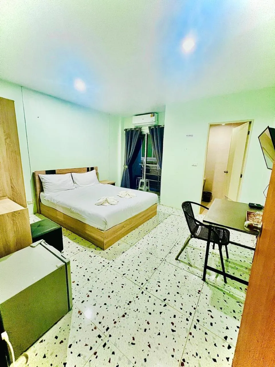 Bed in BLUE PEARL SHORE