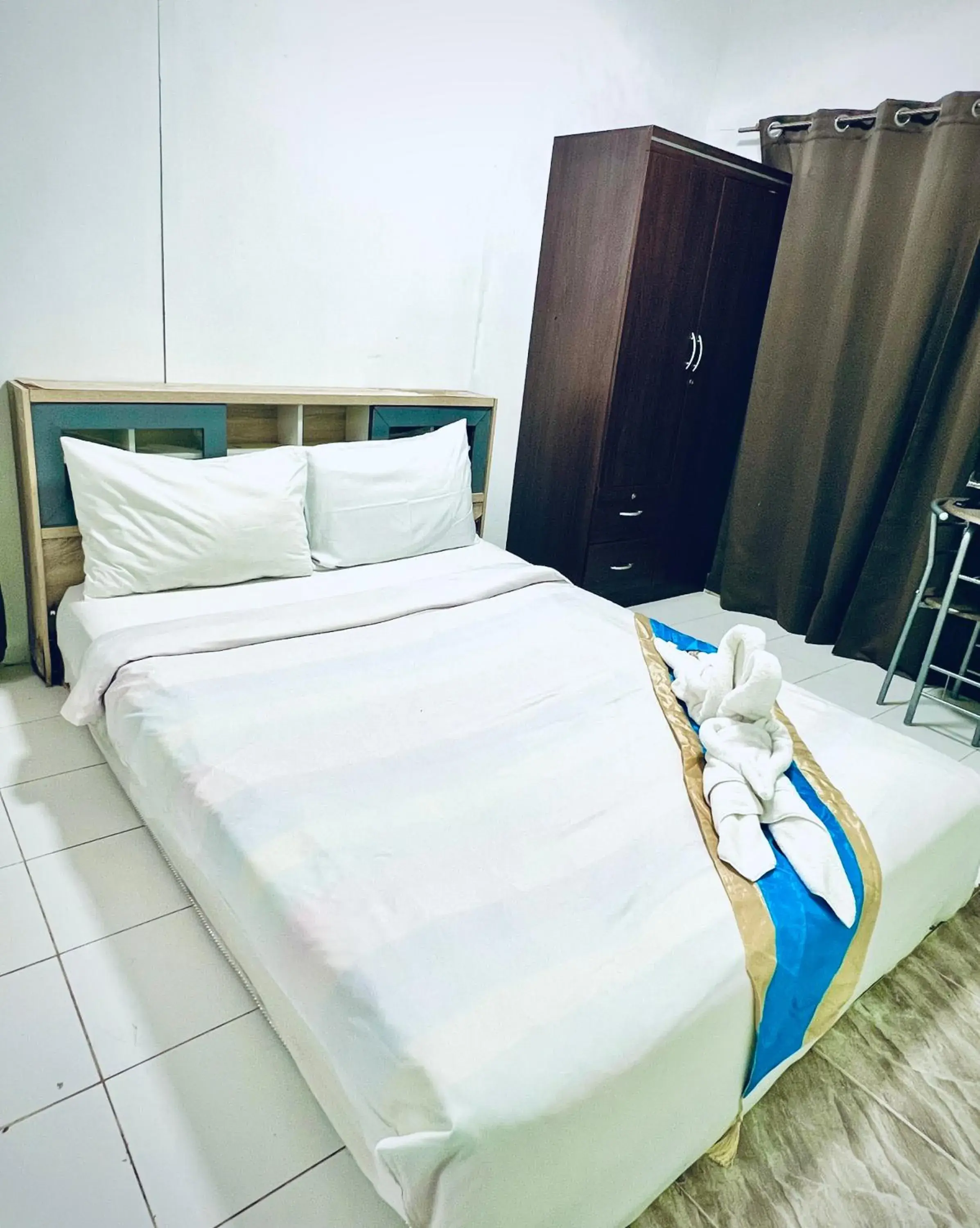 Bed in BLUE PEARL SHORE Bed in BLUE PEARL SHORE