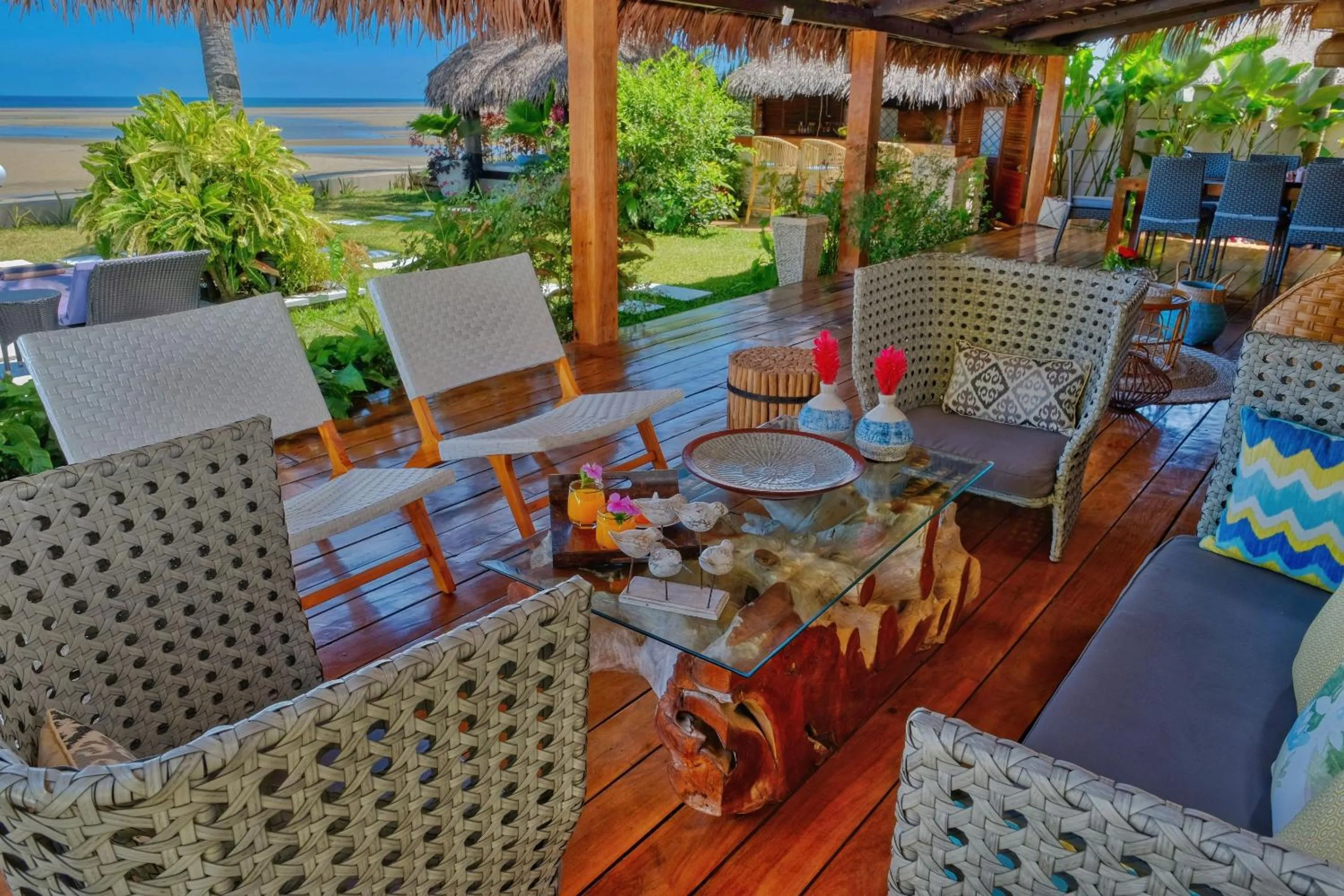 Luxury Sakina Villa - Beachfront