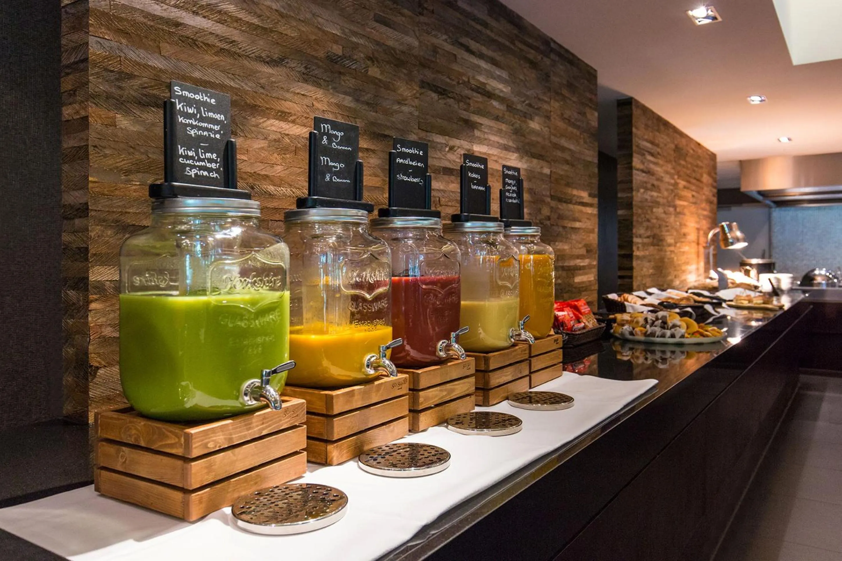 Breakfast in Van der Valk Hotel Hengelo