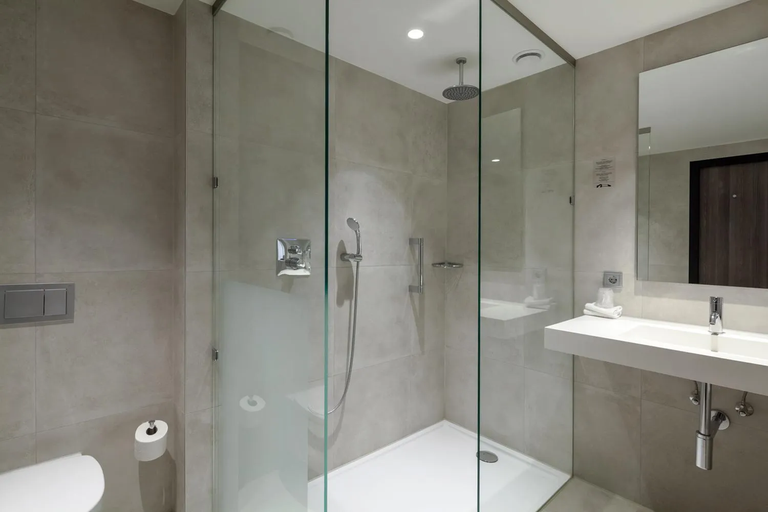 Shower in Van der Valk Hotel Hengelo