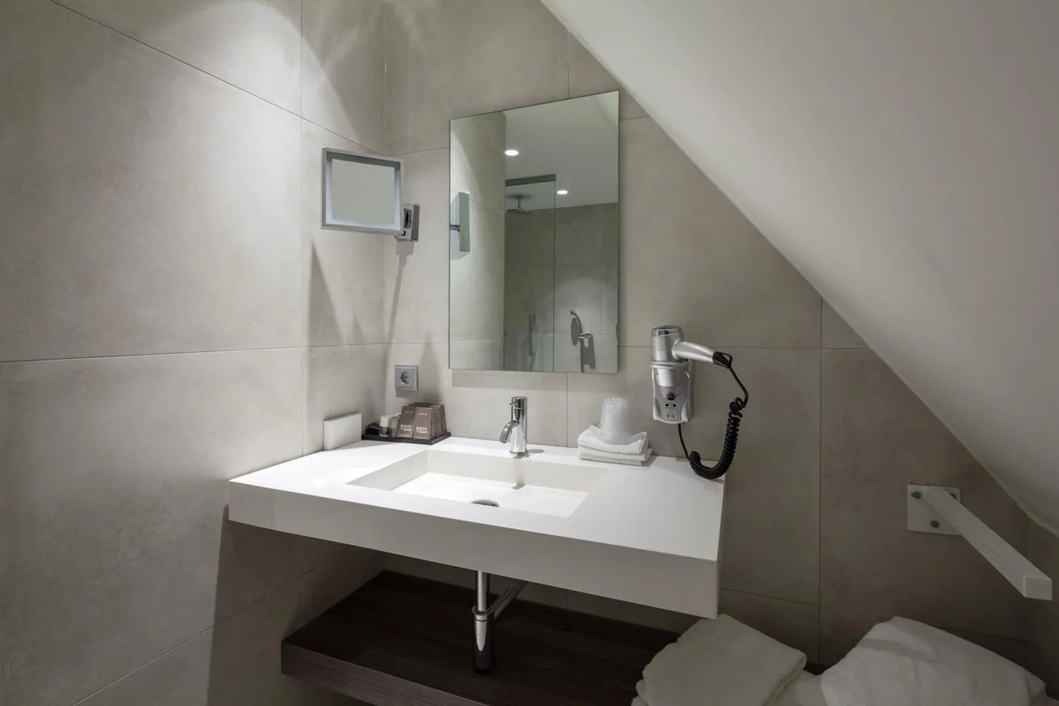 Bathroom in Van der Valk Hotel Hengelo