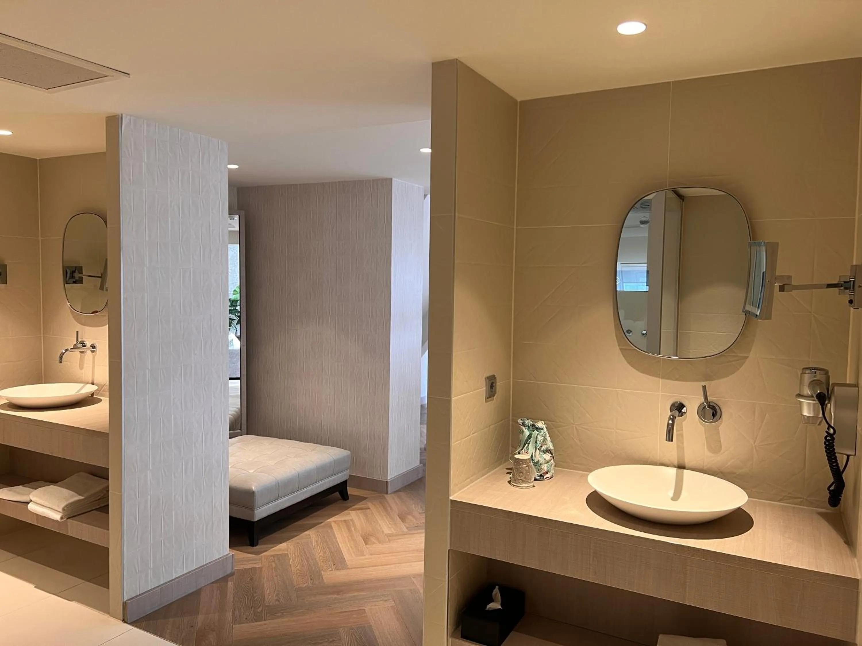 Bathroom in Van der Valk Hotel Hengelo